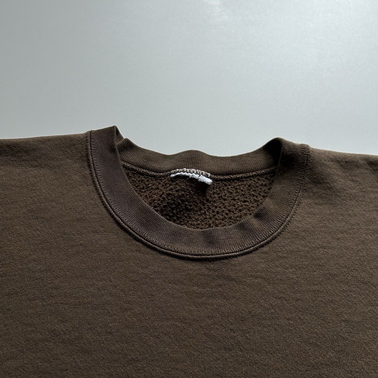Vintage Vintage Sun Faded Brown Blank Basic Crewneck Sweatshirt XL Size US XL / EU 56 / 4 - 5 Thumbnail