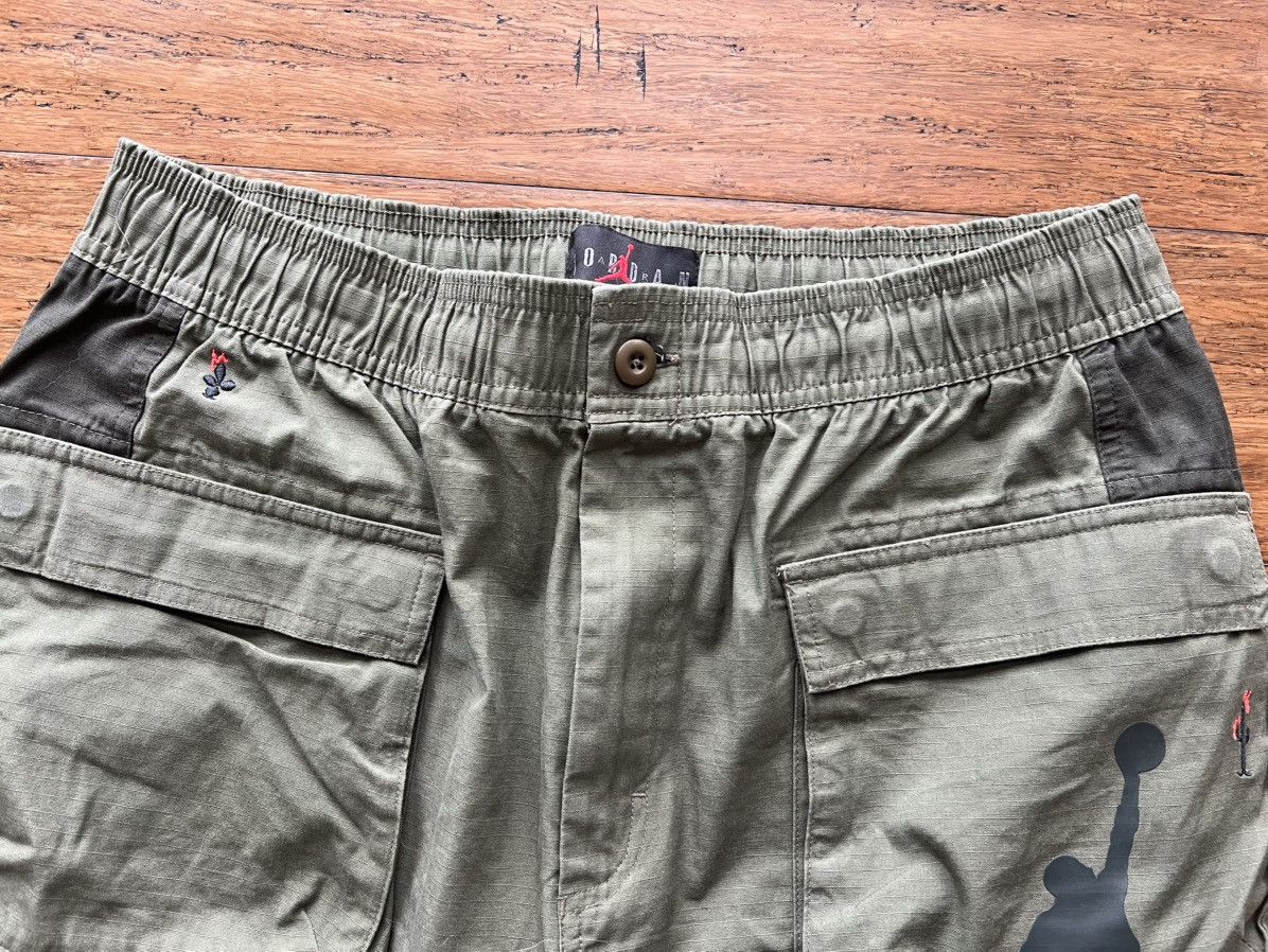 Jordan Brand × Travis Scott Jordan Travis Scott Cargo Pants Olive Size US 32 / EU 48 - 4 Thumbnail