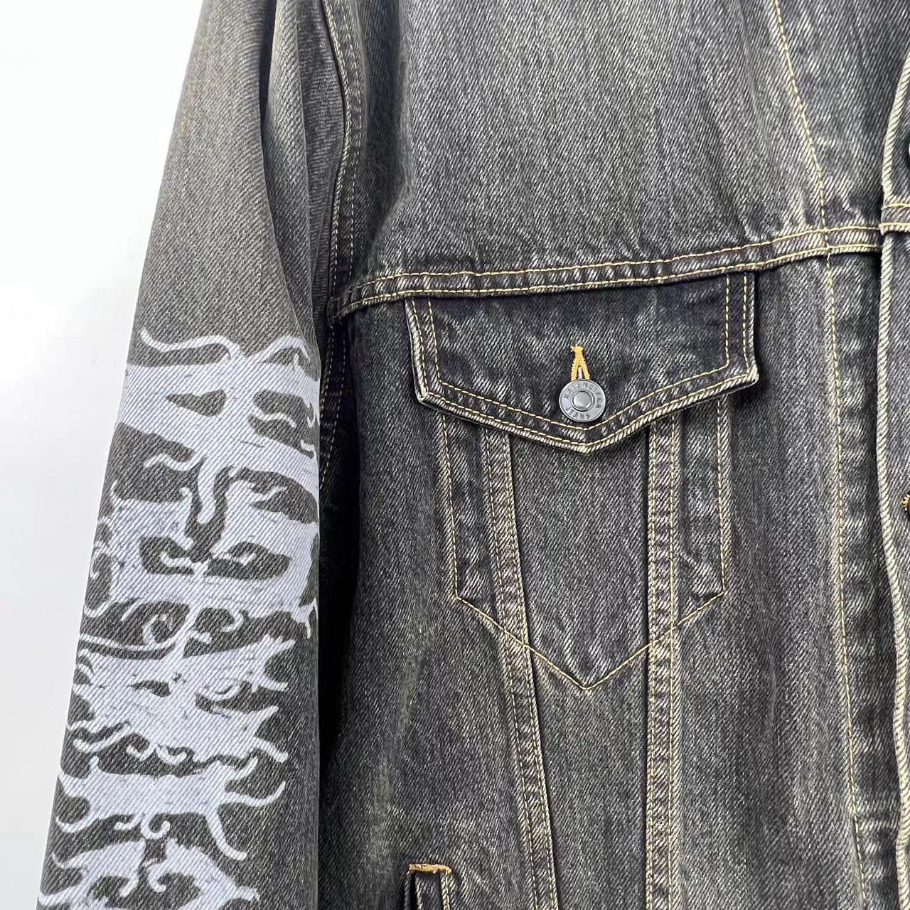 Balenciaga Balenciaga Year of the Dragon Sanskrit Denim Jacket K12 Size US XS / EU 42 / 0 - 5 Thumbnail