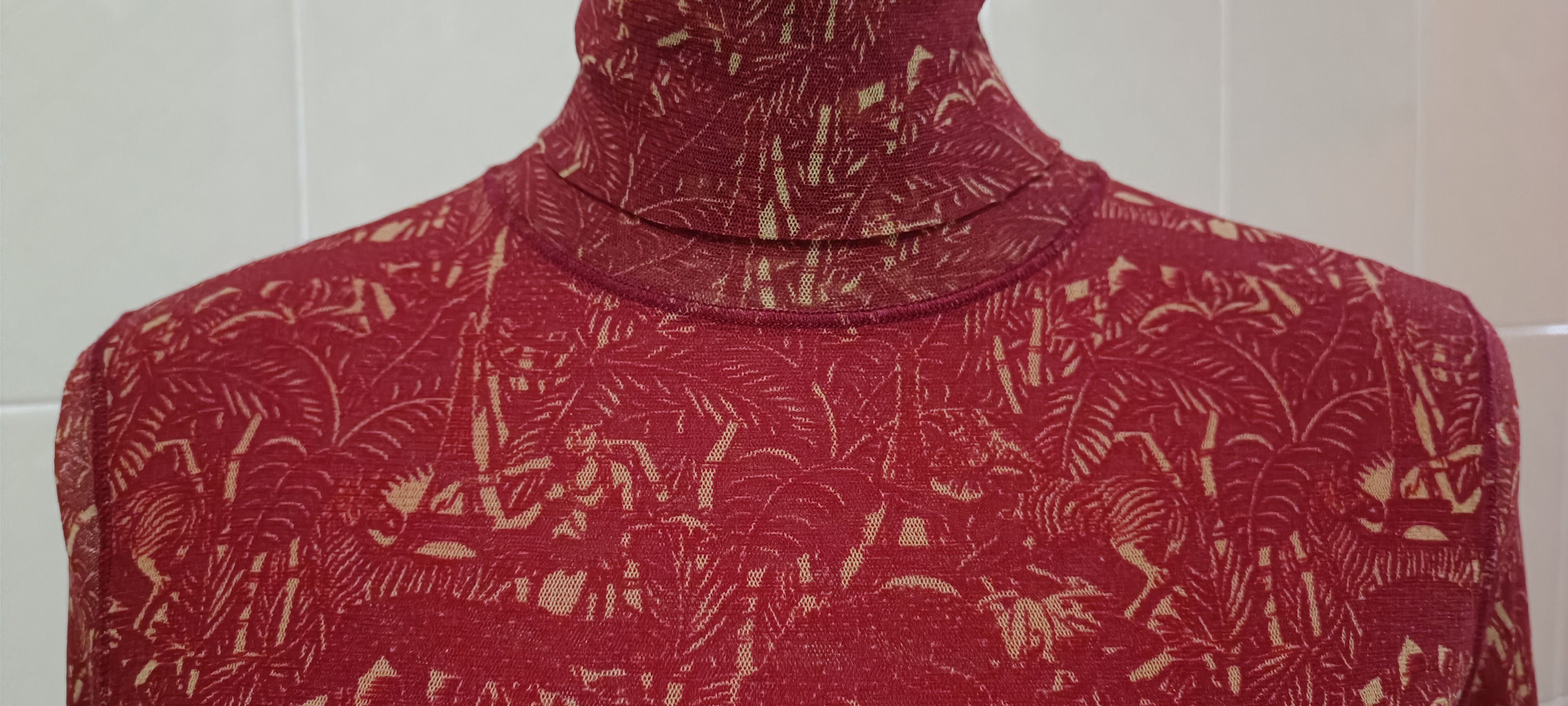 Jean Paul Gaultier Maroon maxi dress with figures in cream tones. Size M / US 6-8 / IT 42-44 - 2 Thumbnail