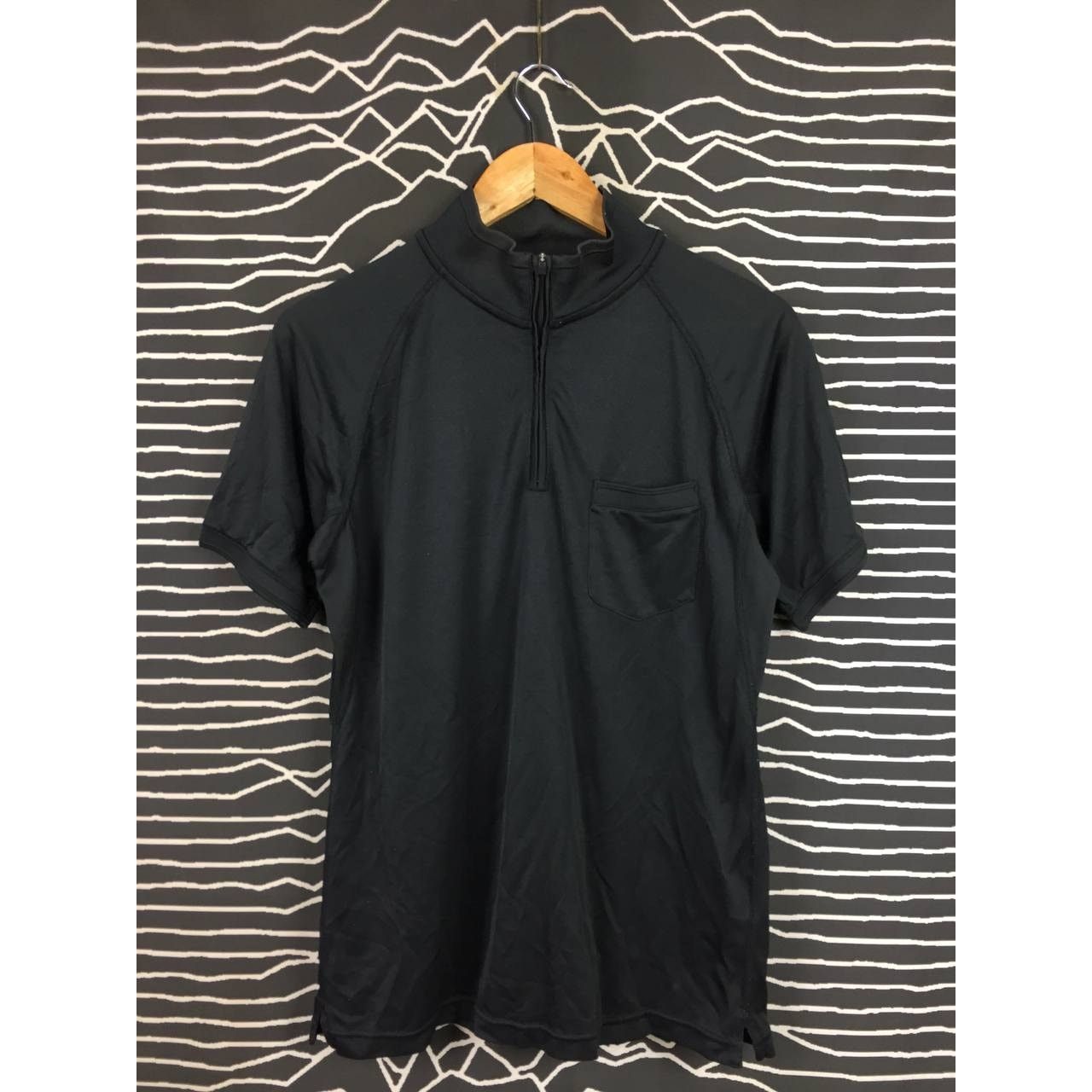 Japanese Brand × Uniqlo Uniqlo Activewear Half Zip Mock Neck Pocket Tee Size M Size US M / EU 48-50 / 2 - 1 Thumbnail
