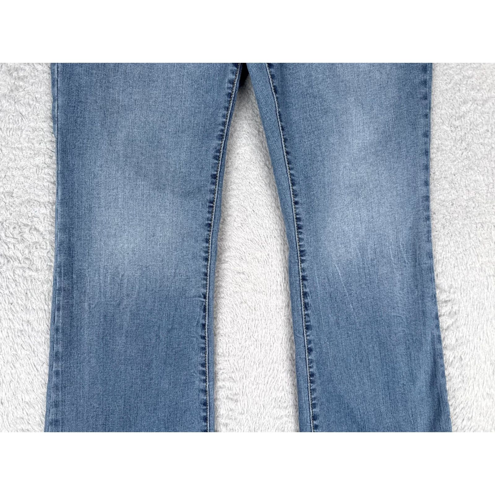 Vintage Time And Tru Jeans Womens 12 Blue Medium Wash Flare Regular Size 30x31 Denim Stretch 5-Pocket Pocket Jeans Womens Men’s? Size 34" / US 12 / IT 48 - 3 Thumbnail