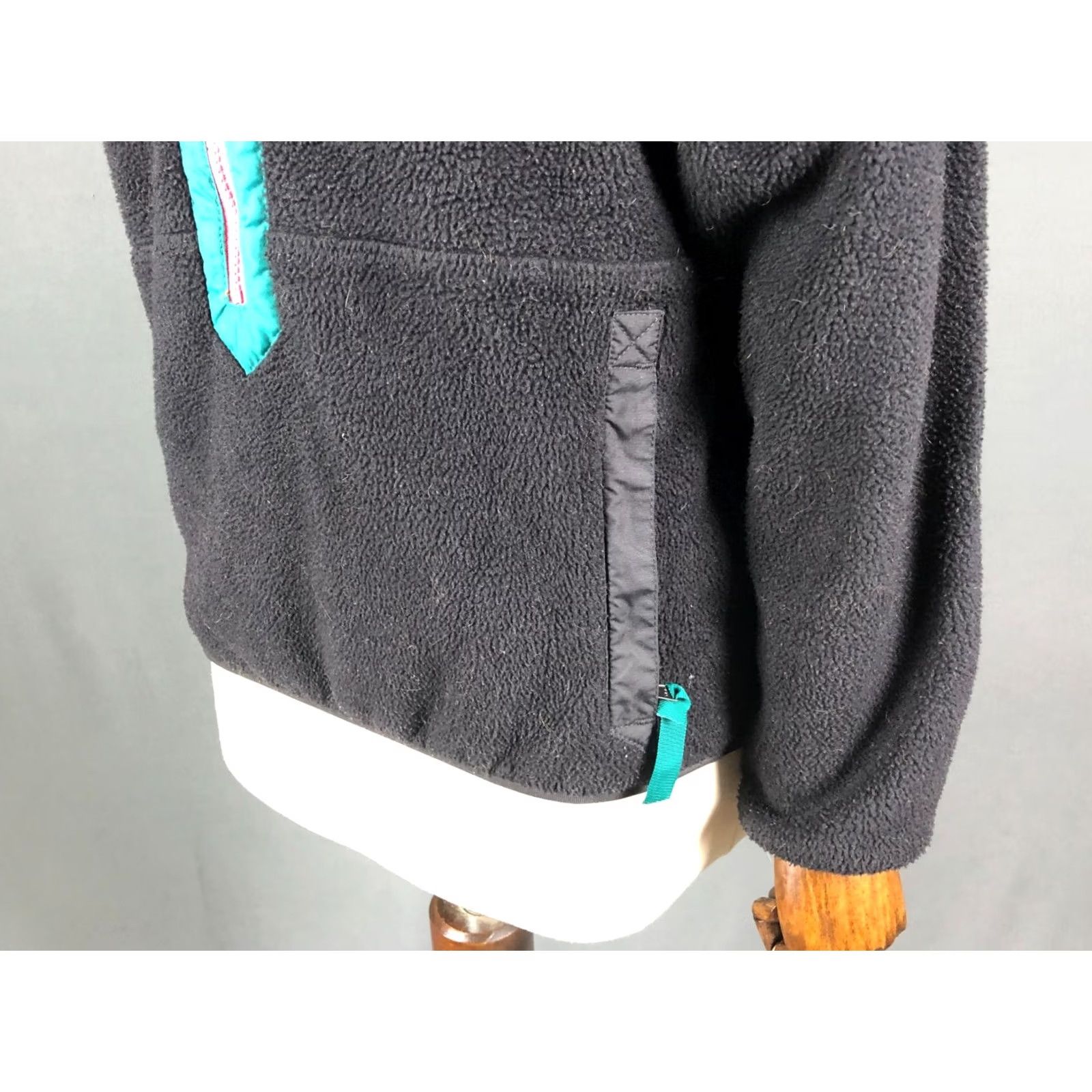 Patagonia Patagonia Jacket Women 1/2 Zip Black Size 8 Polyester Embroidered Logo Zip Pockets Casual Basic Jacket by Patagonia Size M / US 6-8 / IT 42-44 - 6 Thumbnail