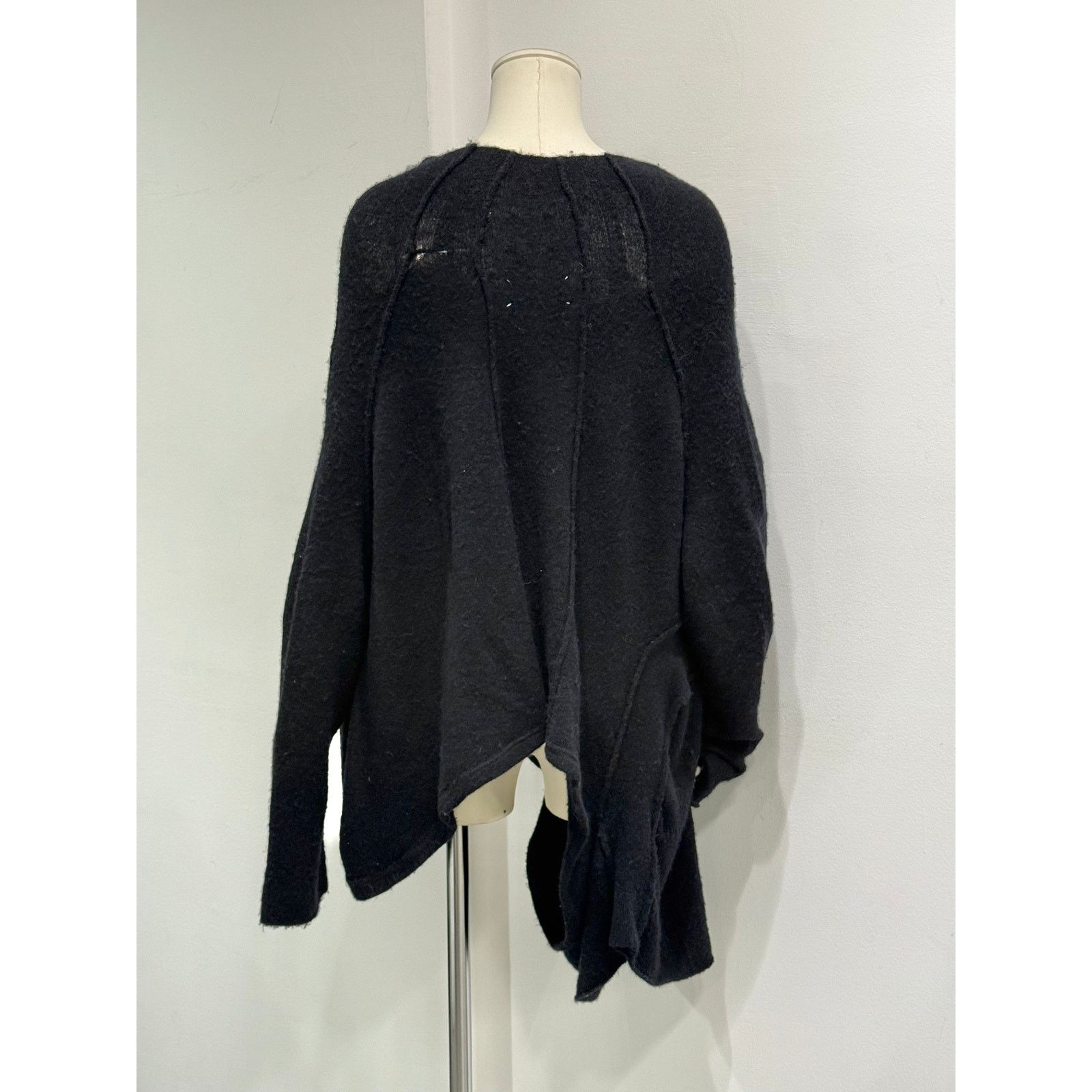 Maison Margiela 1990s Maison Margiela Miss Deanna asymmetrical cardigan Size ONE SIZE - 6 Thumbnail