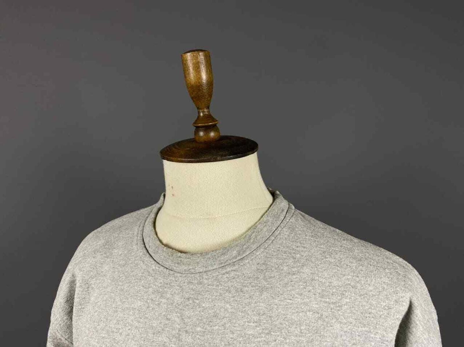 Tommy Hilfiger Men Vintage Tommy Hilfiger Big Jumeper Size M Made in USA Size US M / EU 48-50 / 2 - 2 Thumbnail