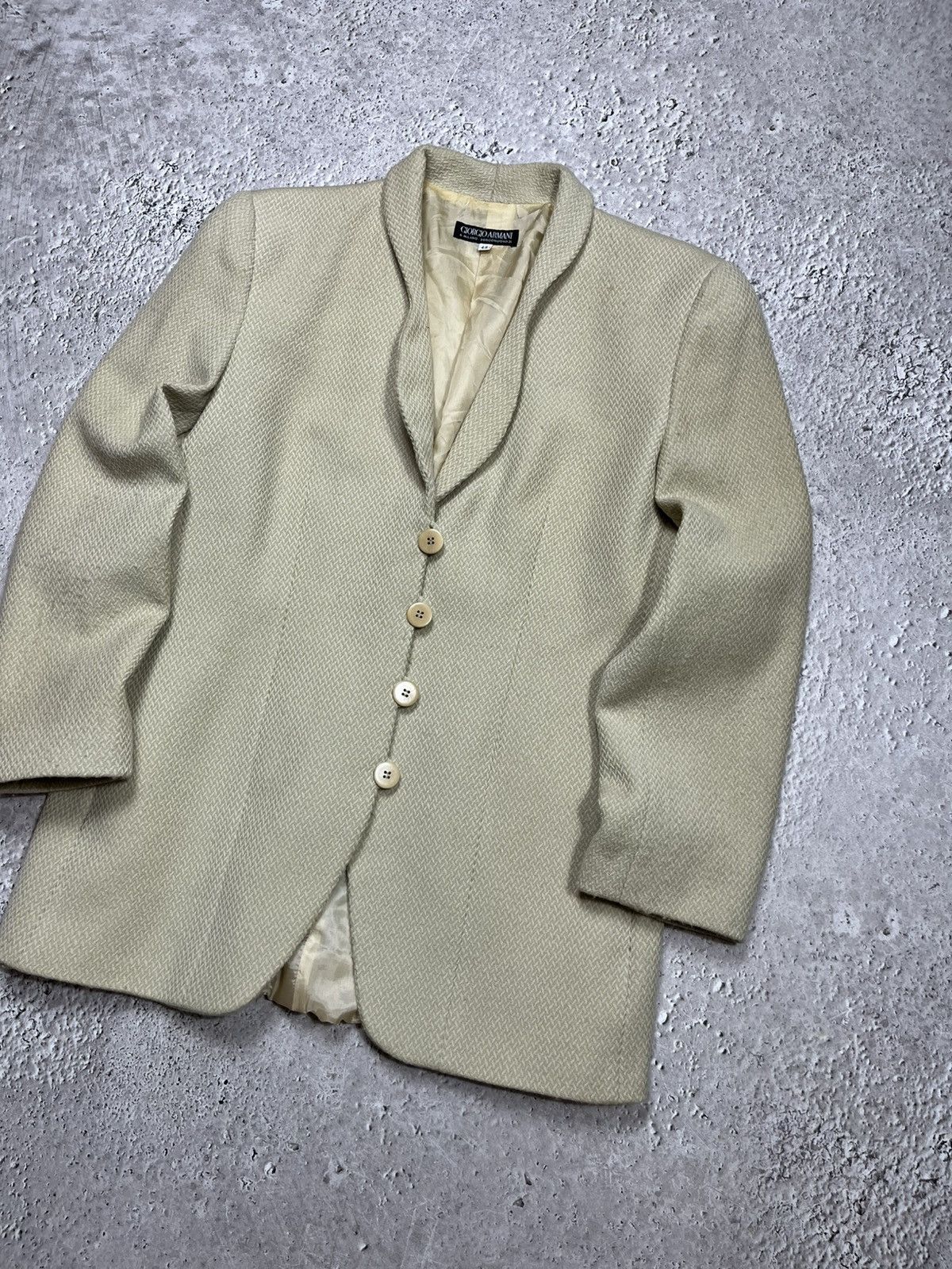 Giorgio Armani Giorgio Armani Textured Beige Blazer Womens IT 42 Size M / US 6-8 / IT 42-44 - 2 Thumbnail