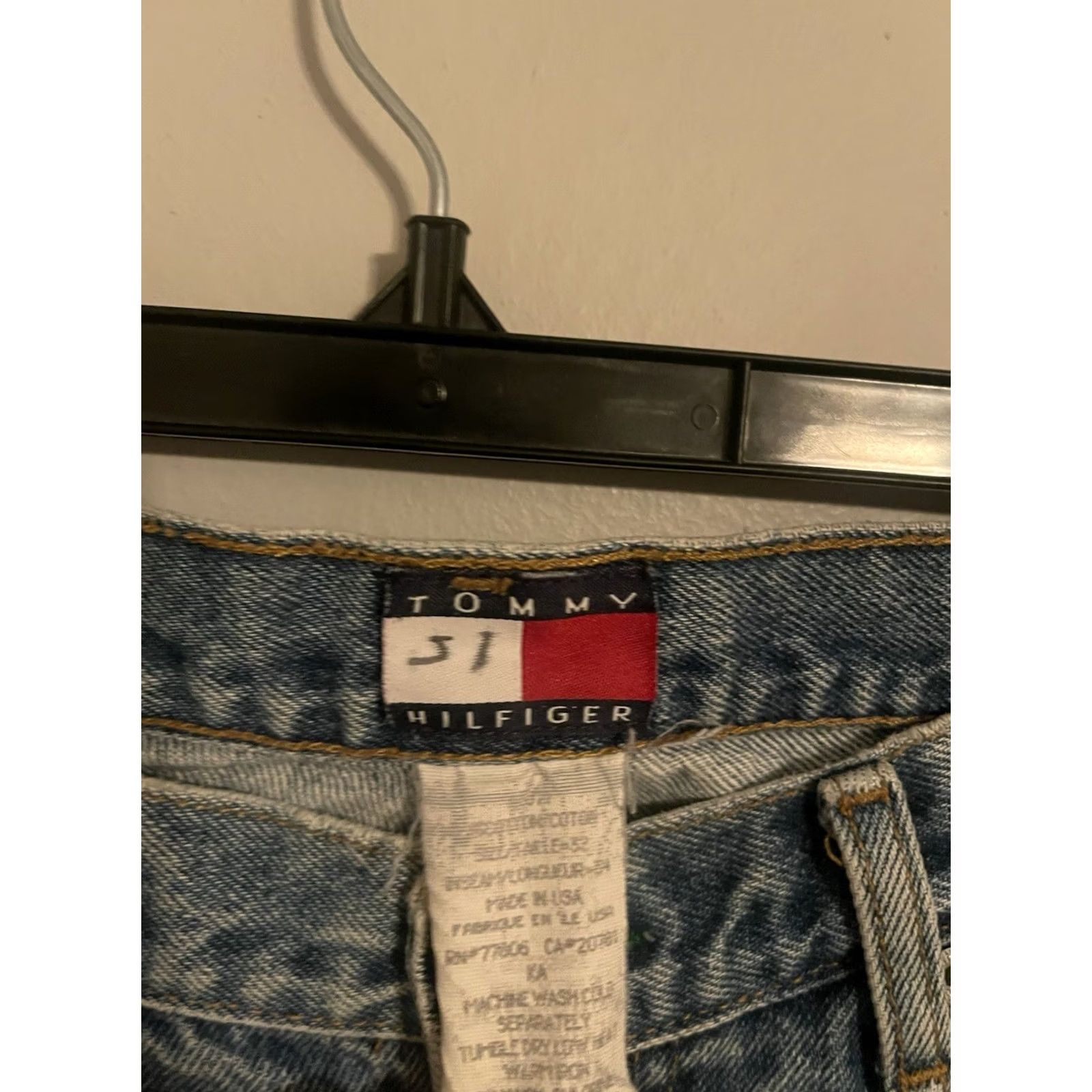 Tommy Hilfiger VINTAGE Tommy Hilfiger Jeans Classic Fit Light Denim Made in USA 31x30 Men's Size US 31 - 3 Thumbnail