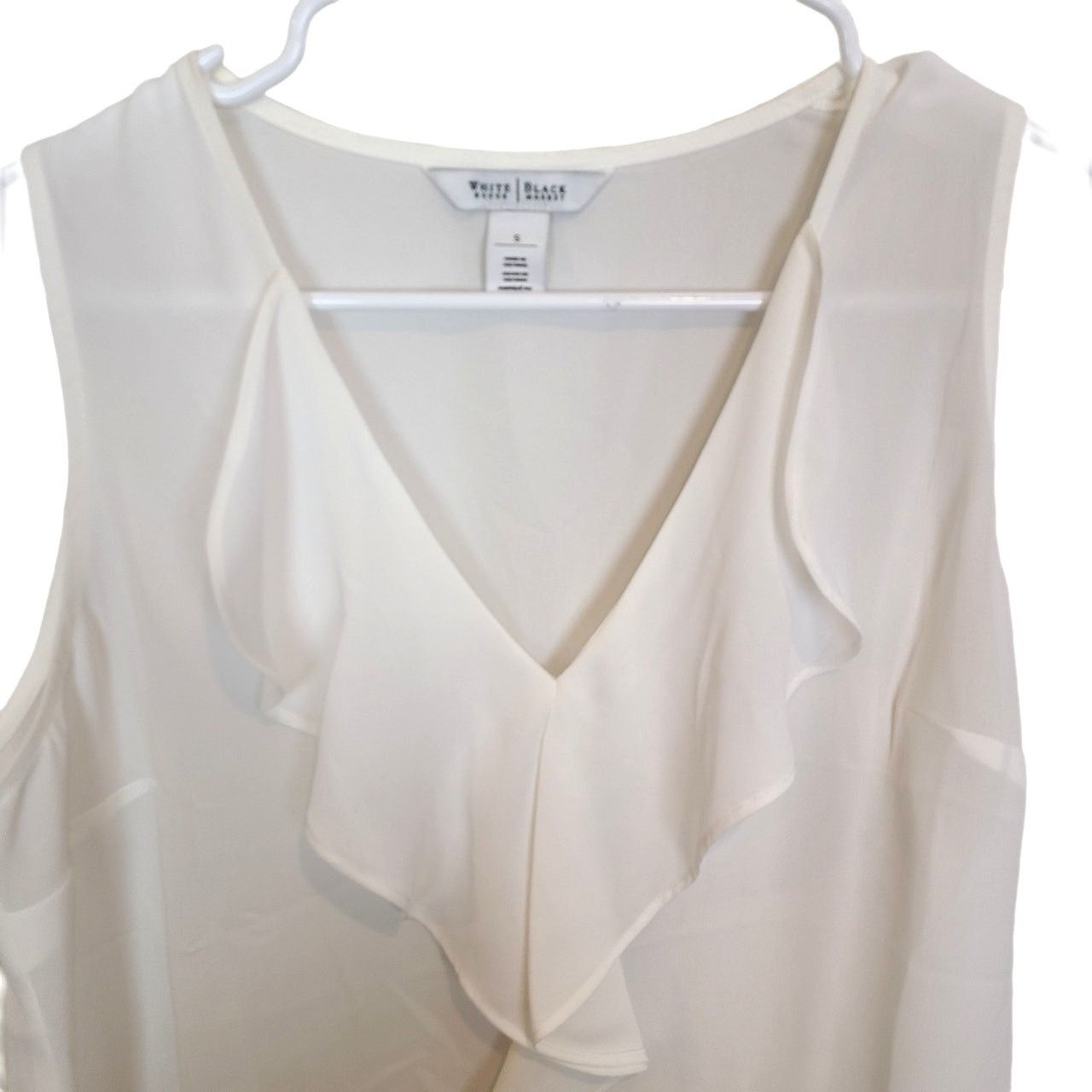 White House Black Market White House Black Market Sheer Ruffle V-Neck Top Sz S Career Size S / US 4 / IT 40 - 2 Thumbnail