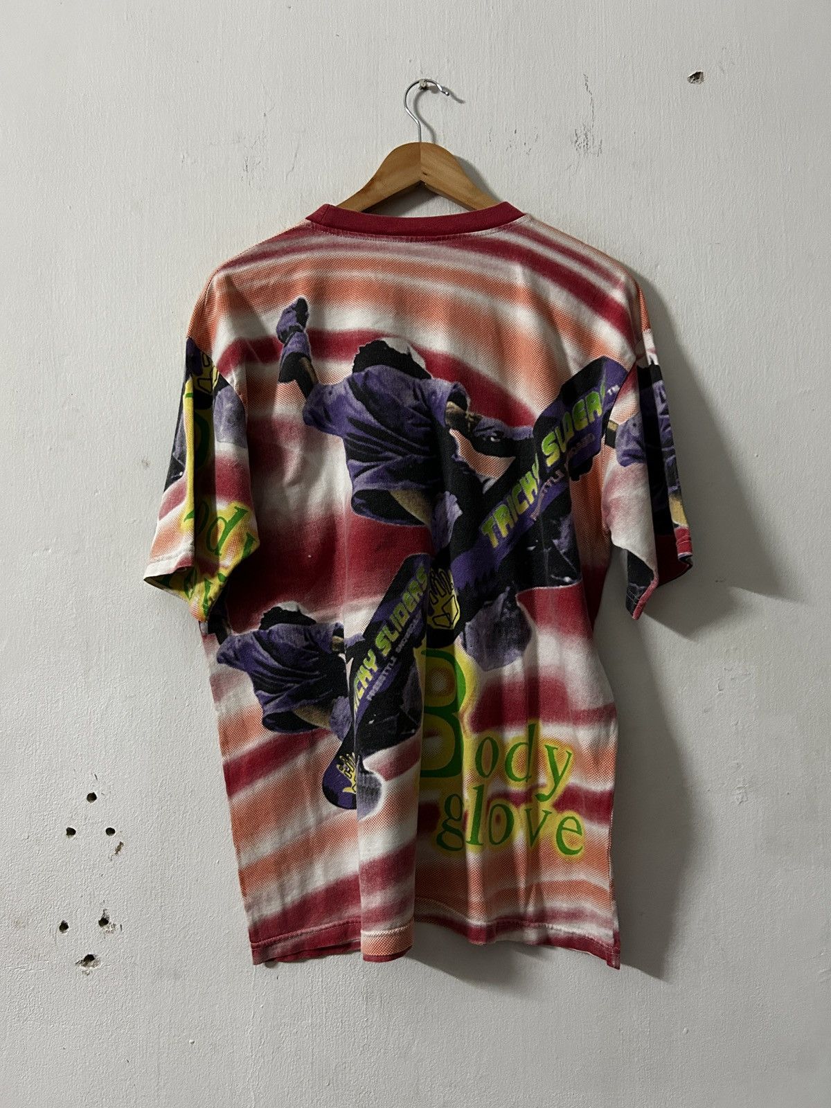 Body Glove Vintage 90’s Body Glove AOP skate surf design Size US L / EU 52-54 / 3 - 5 Thumbnail