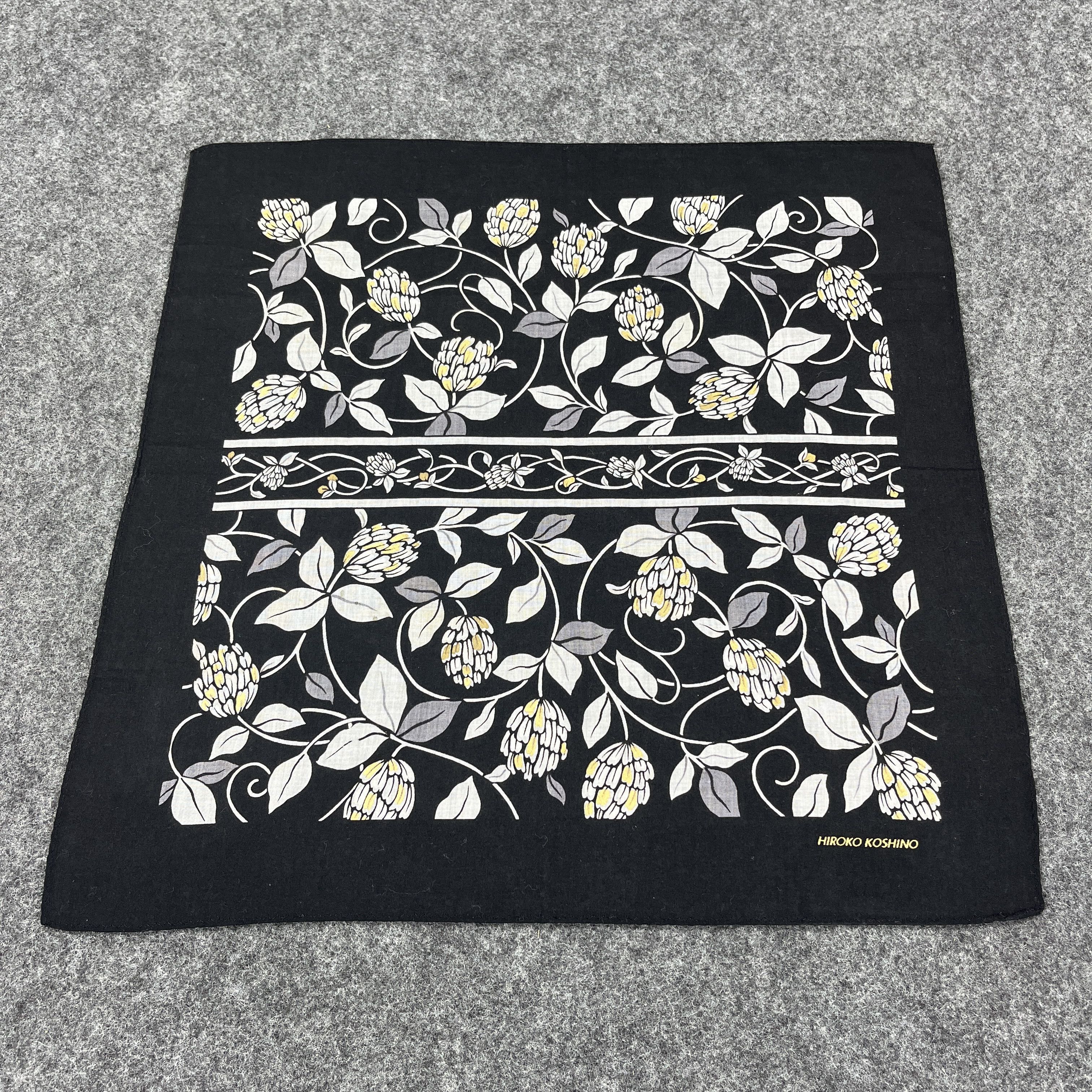 Hiroko Koshino Homme × Japanese Brand Hiroko Koshino Handkerchief / Bandana / Neckerchief B260 Size ONE SIZE - 9 Thumbnail