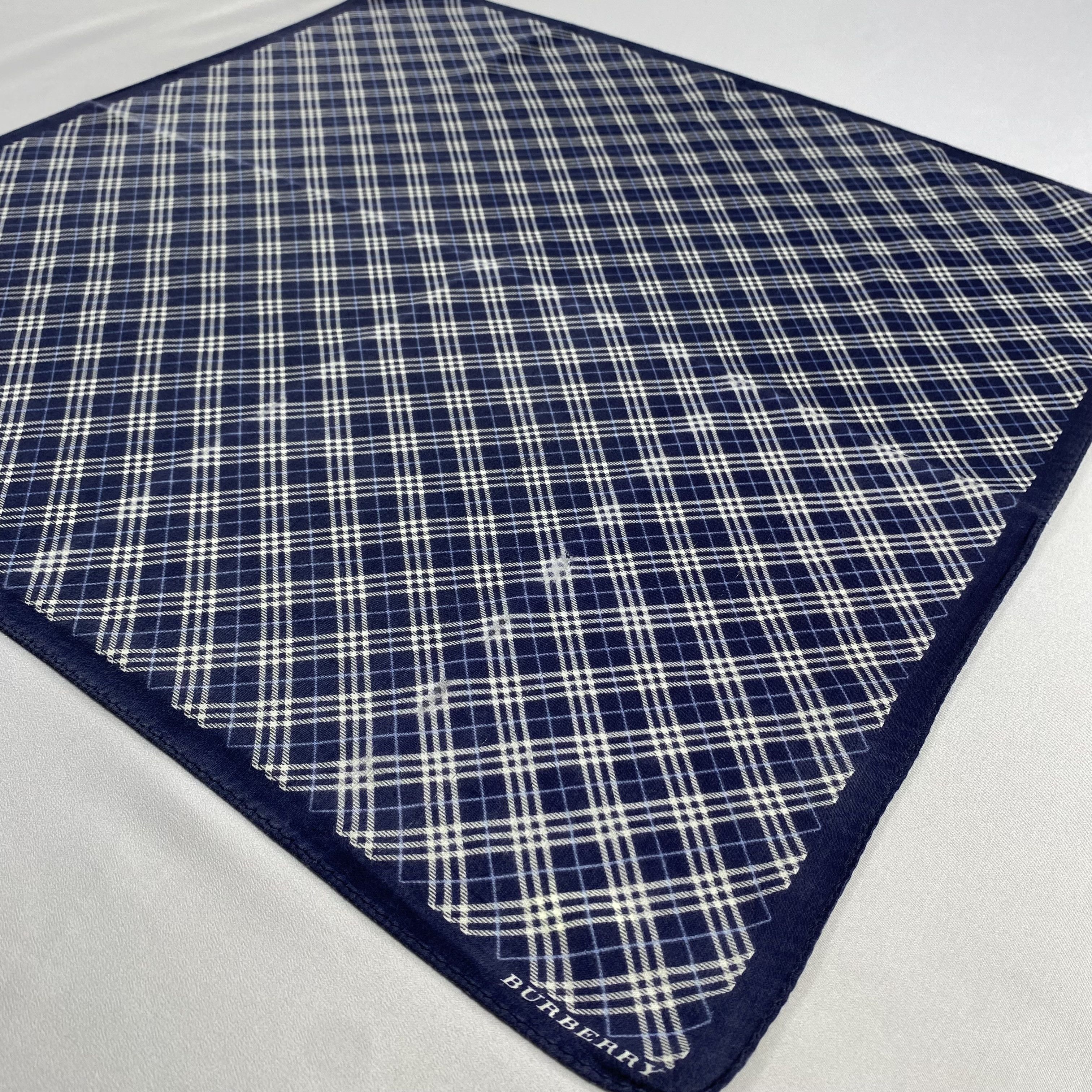 Burberry × Vintage Burberry Handkerchief / Neckerchief / Bandana-P1710 Size ONE SIZE - 2 Thumbnail