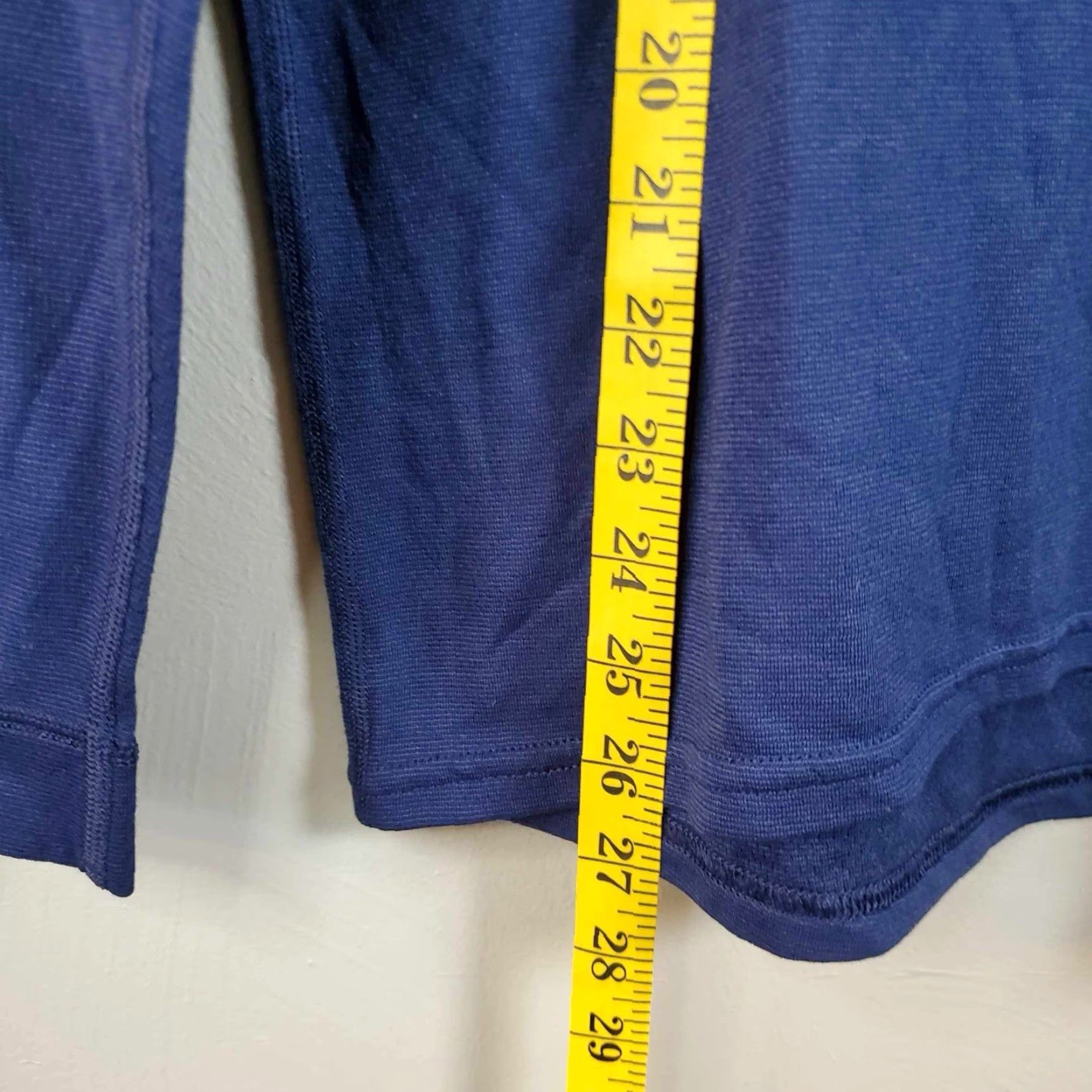 Patagonia VINTAGE Patagonia Capilene Base Layer Mens M Long Sleeve Pullover USA Navy Blue Shirt Size US M / EU 48-50 / 2 - 6 Thumbnail