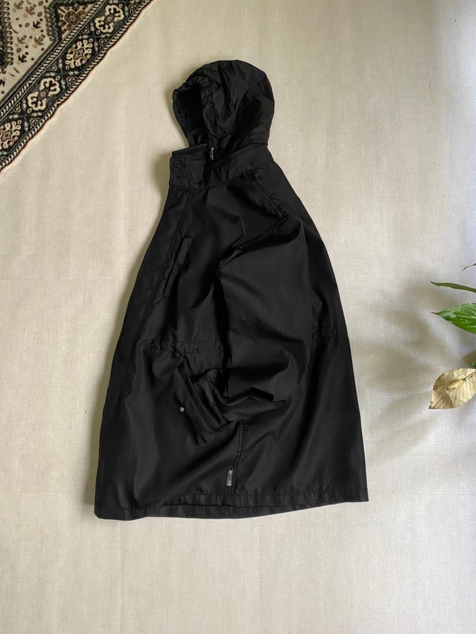 Armani Armani Collezioni Water Hooded Windbreaker Size US L / EU 52-54 / 3 - 3 Thumbnail