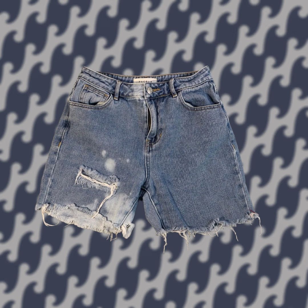 Pacsun Pacsun Mom Short Women's 24 Blue Denim Distressed Frayed Hem Casual Festival Regular Size 24 Inseam 2.25 in. Cotton Blend Denim Women PacSun Shops Size 42" / US 20 - 1 Thumbnail