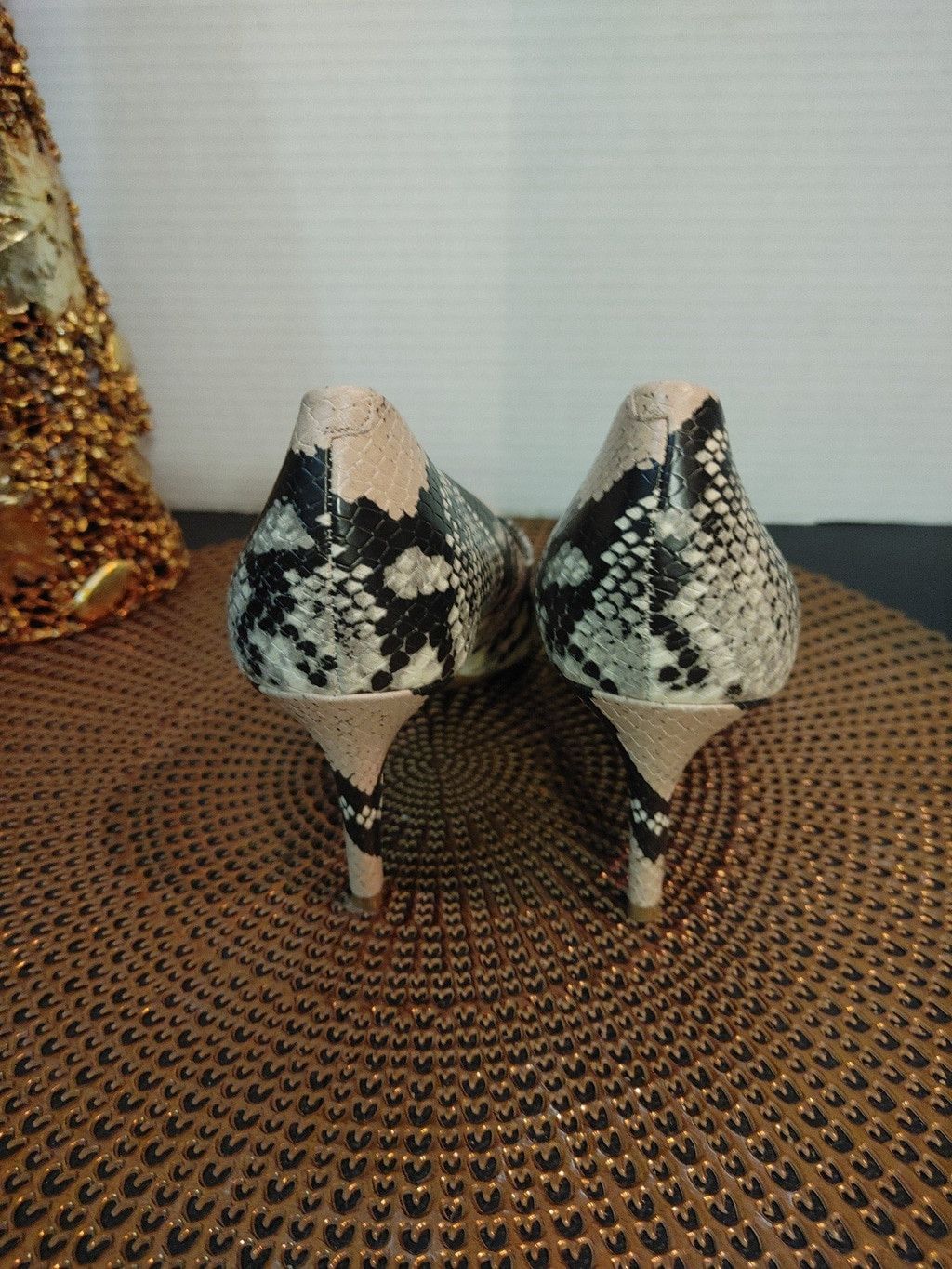 Alfani Alfani Jueles Snake Skin Heels Size 7M Size US 7 / IT 37 - 4 Thumbnail