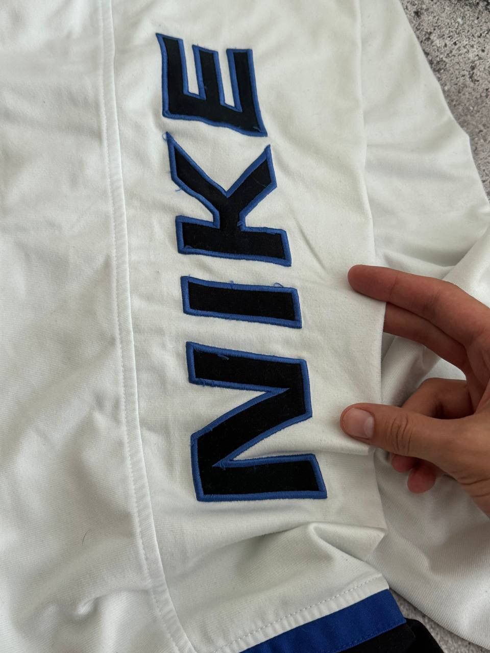 Nike Vintage Nike big swoosh Y2K white baggy pants Size US 30 / EU 46 - 4 Thumbnail