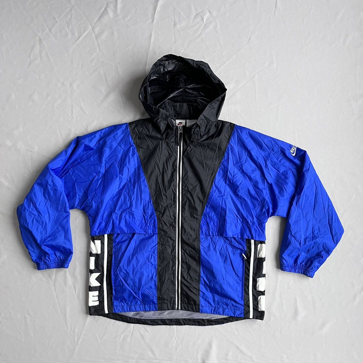 Nike Nike 90's Vintage Blue Light Windbreaker Big Logo Jacket Size US XL / EU 56 / 4 - 2 Thumbnail