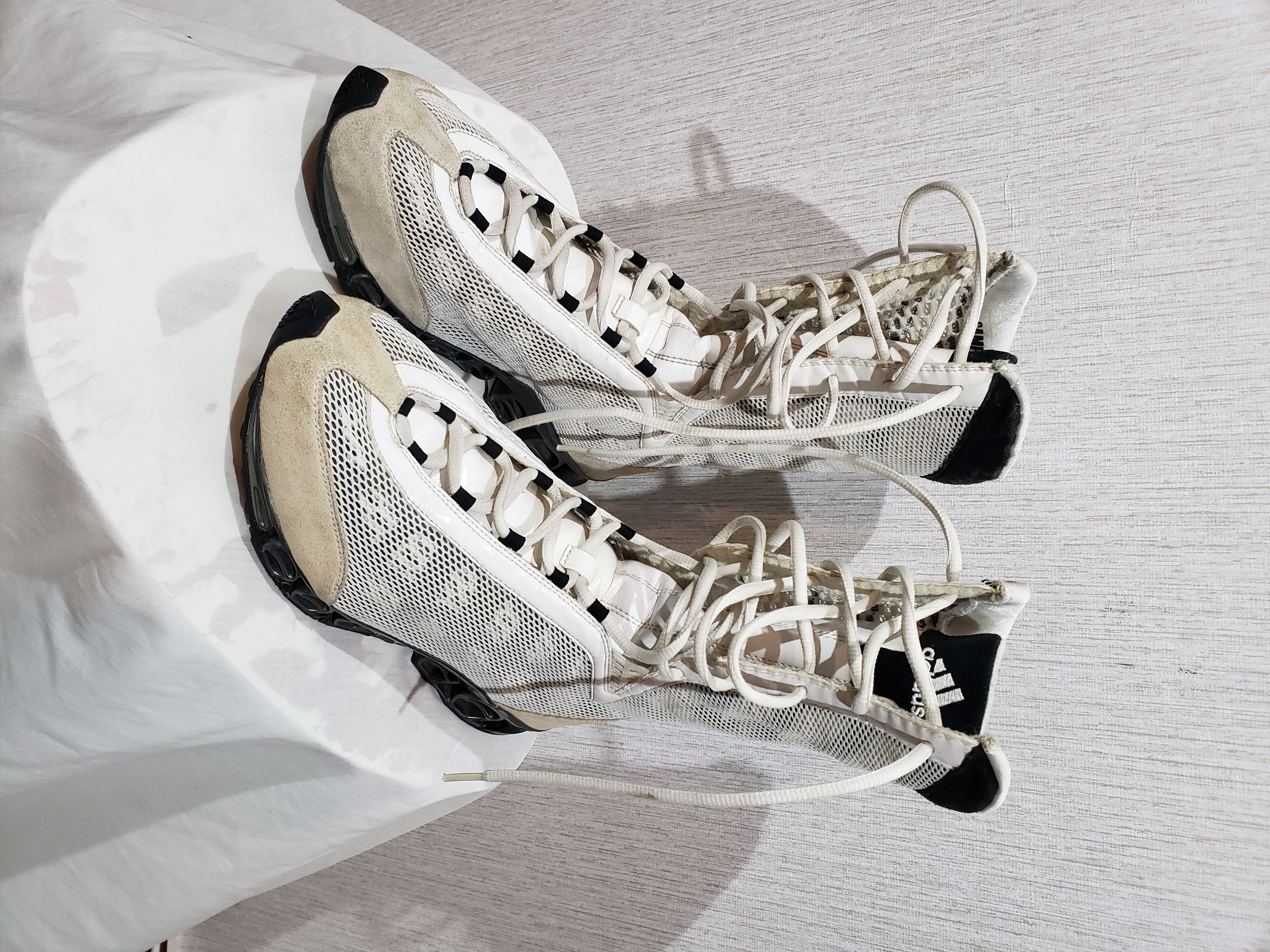 image of Stylish Women's High Sneakers in Grey (Size 10)