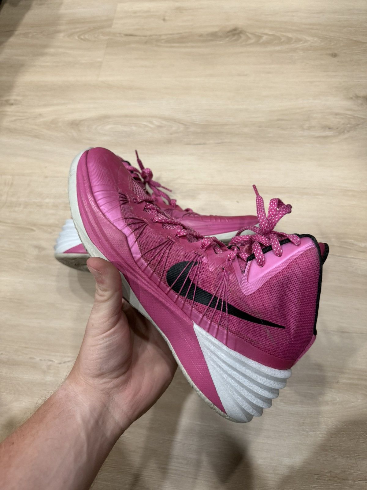 Nike Nike Hyperdunk 2013 Pink Breast Cancer Awareness Size US 12 / EU 45 - 2 Thumbnail