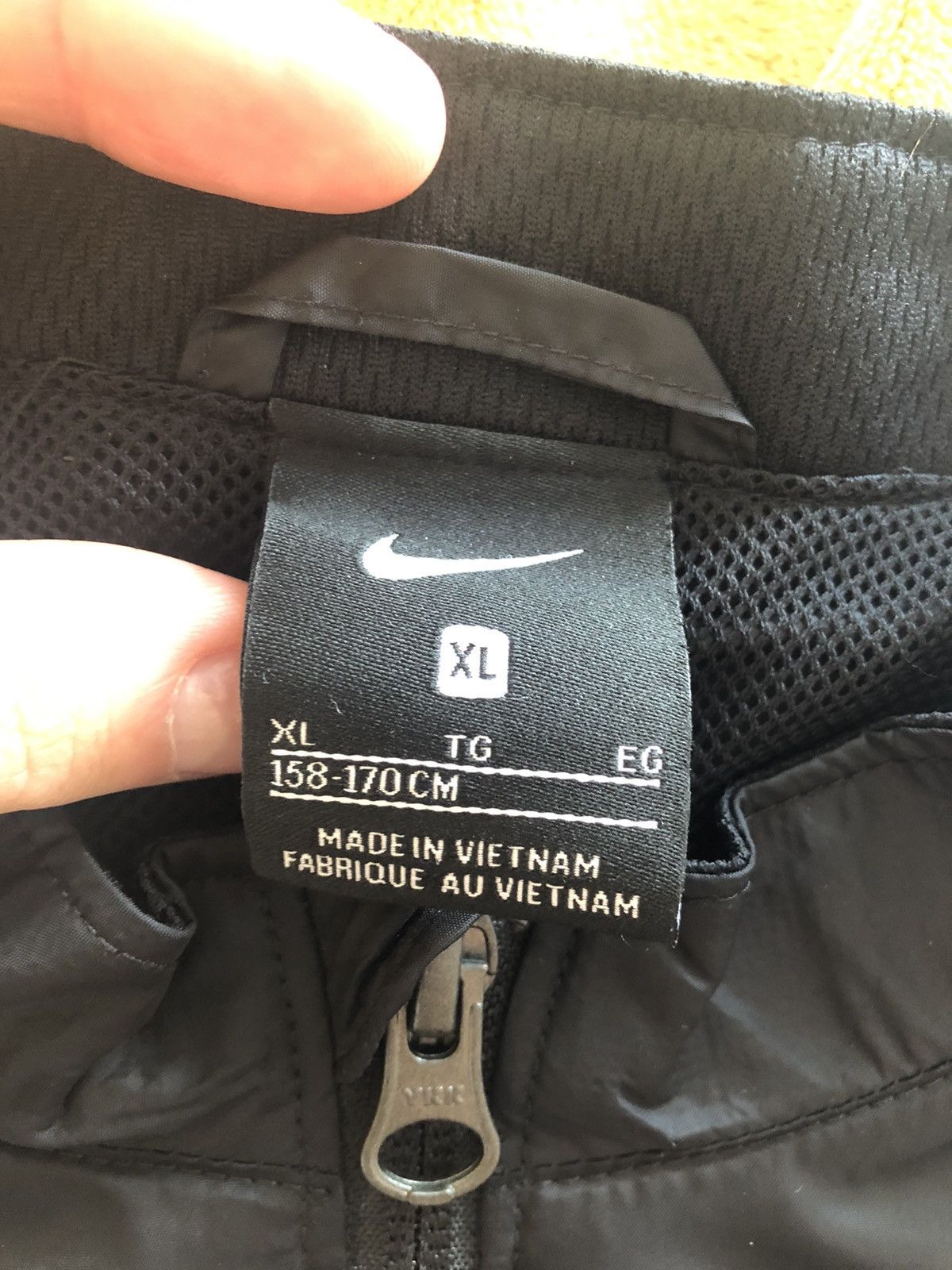 Nike NIKE FOOTBALL RARE VINTAGE LIGHT JACKET SOCCER Size US S / EU 44-46 / 1 - 4 Thumbnail