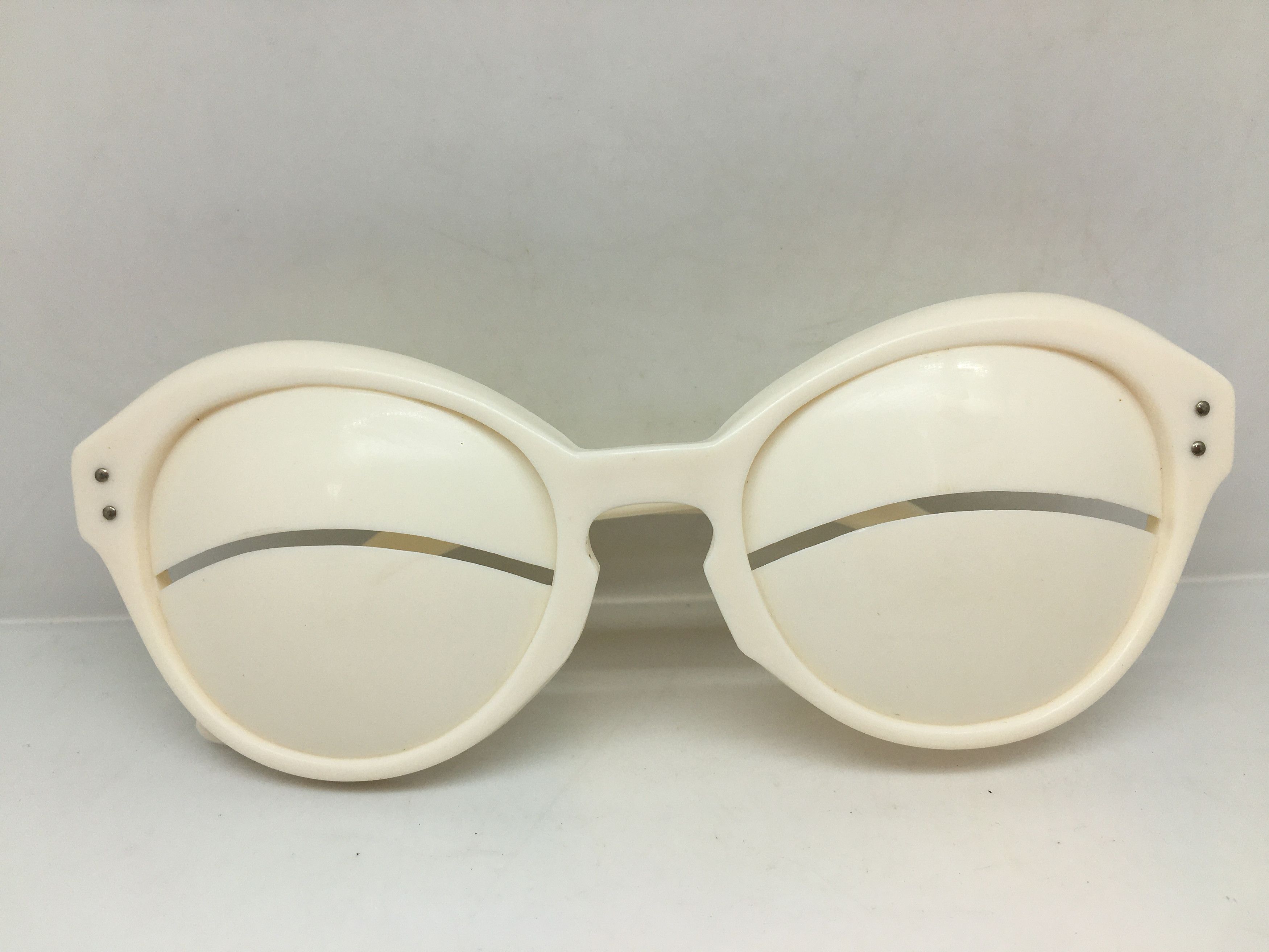 Courreges Vintage Courreges Depose Eskimo Slit Eye Sunglasses Size ONE SIZE - 9 Thumbnail