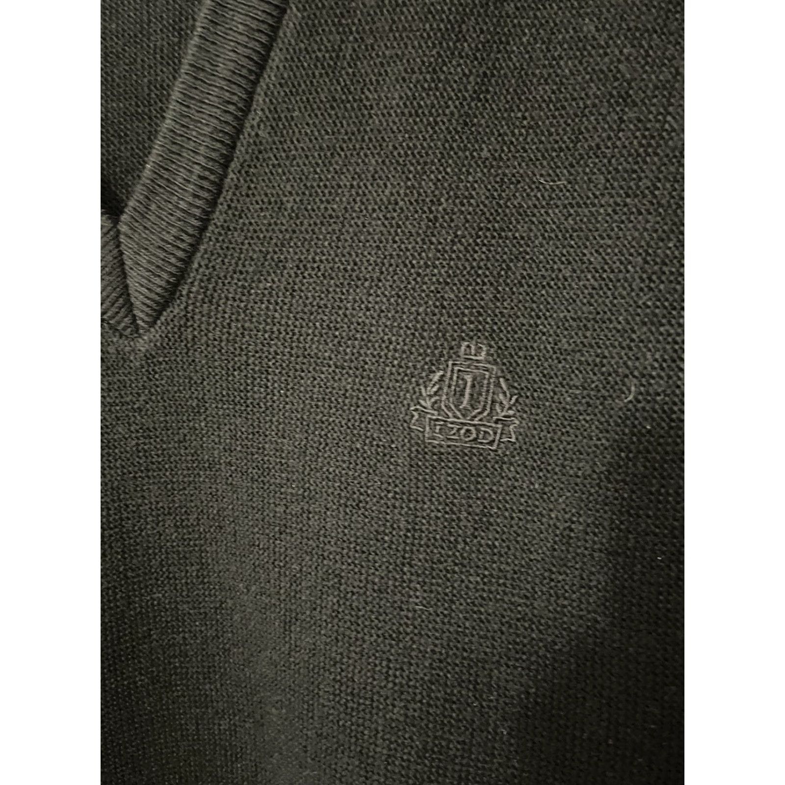 Izod VINTAGE IZOD Sweater Shirt Mens V-Neck Pullover Knit Black M Size Regular Knit Cotton All Seasons 80s-90s Golf Mens Size US M / EU 48-50 / 2 - 4 Thumbnail