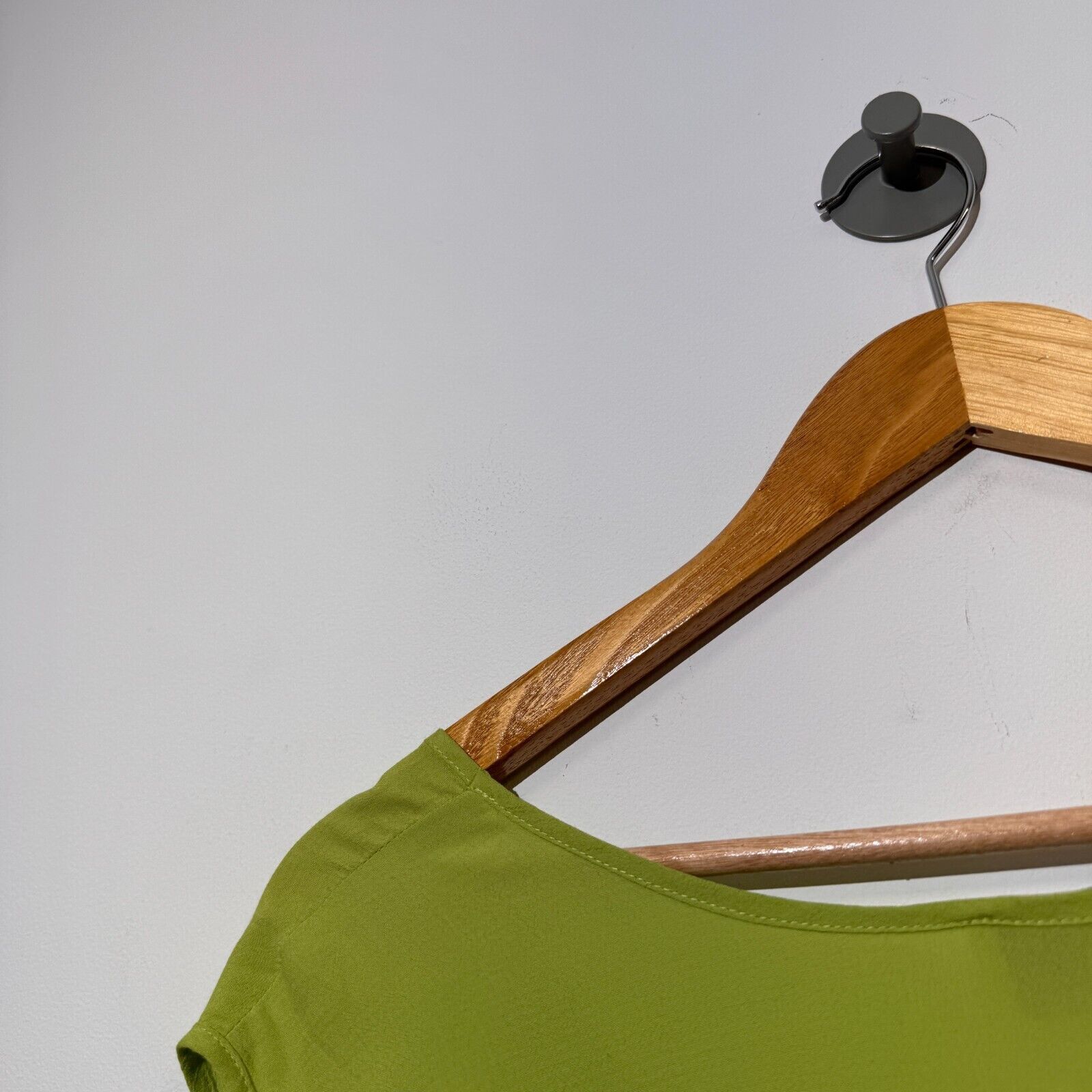 Givenchy × Vintage Vintage Givenchy Unisex Green Viscose Dress Size 18W Size L / US 10 / IT 46 - 16 Thumbnail
