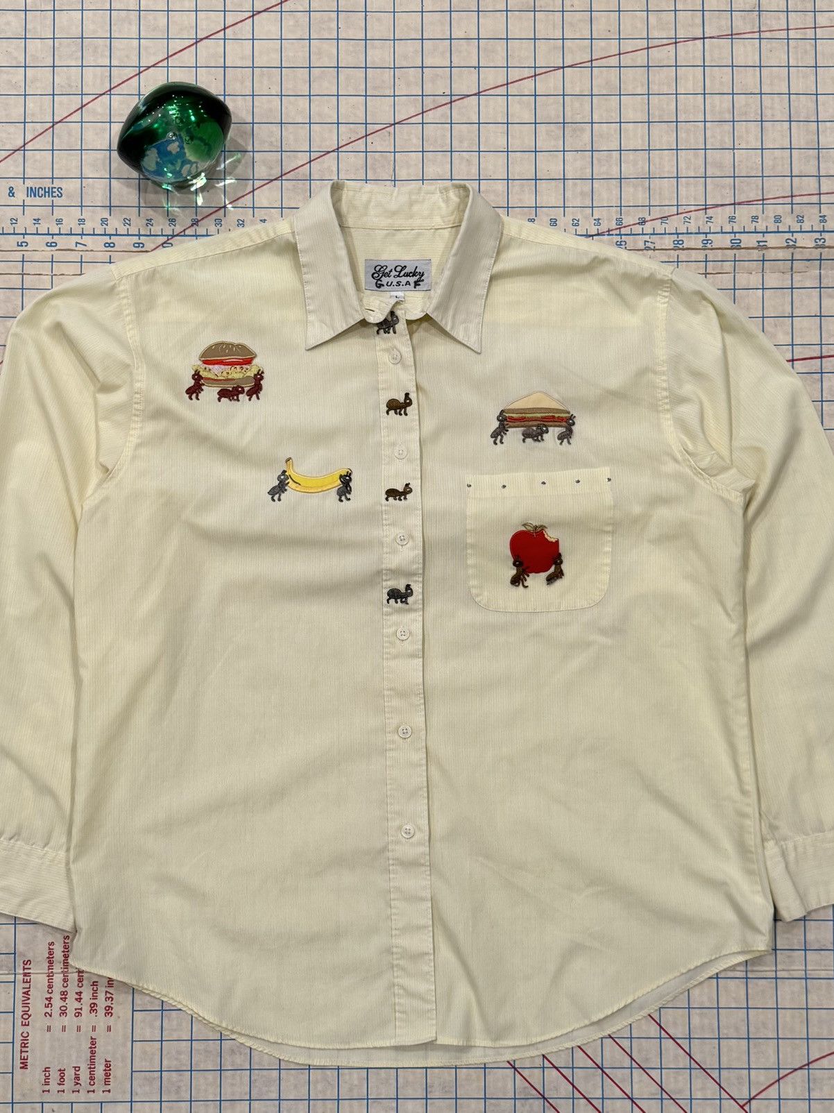 Vintage Vintage Get Lucky Ant Patches Button Up Shirt Yellow Size L Size US L / EU 52-54 / 3 - 1 Thumbnail