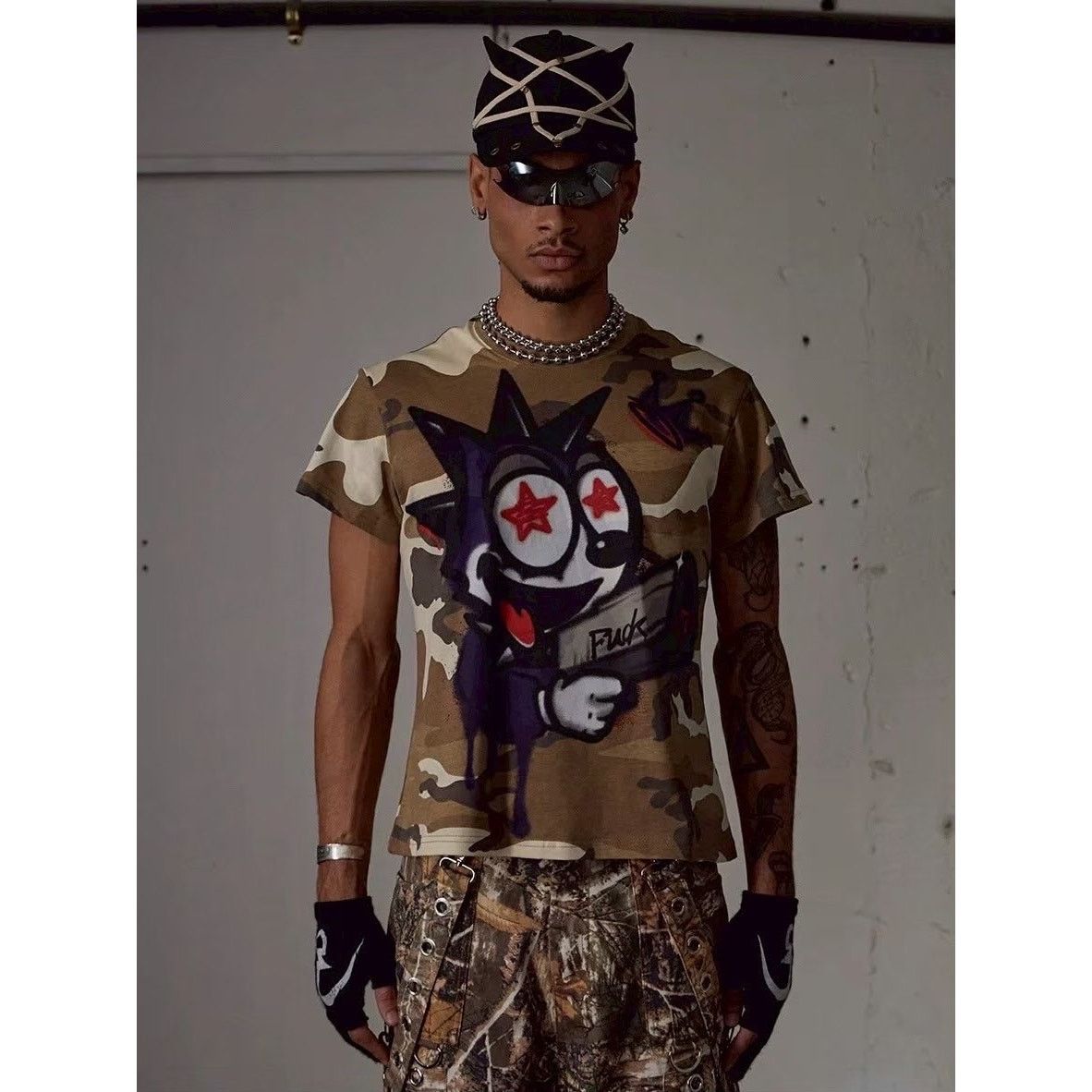 Japanese Brand Camo Glock Graphic Cropped Baby Tee Size US S / EU 44-46 / 1 - 6 Thumbnail
