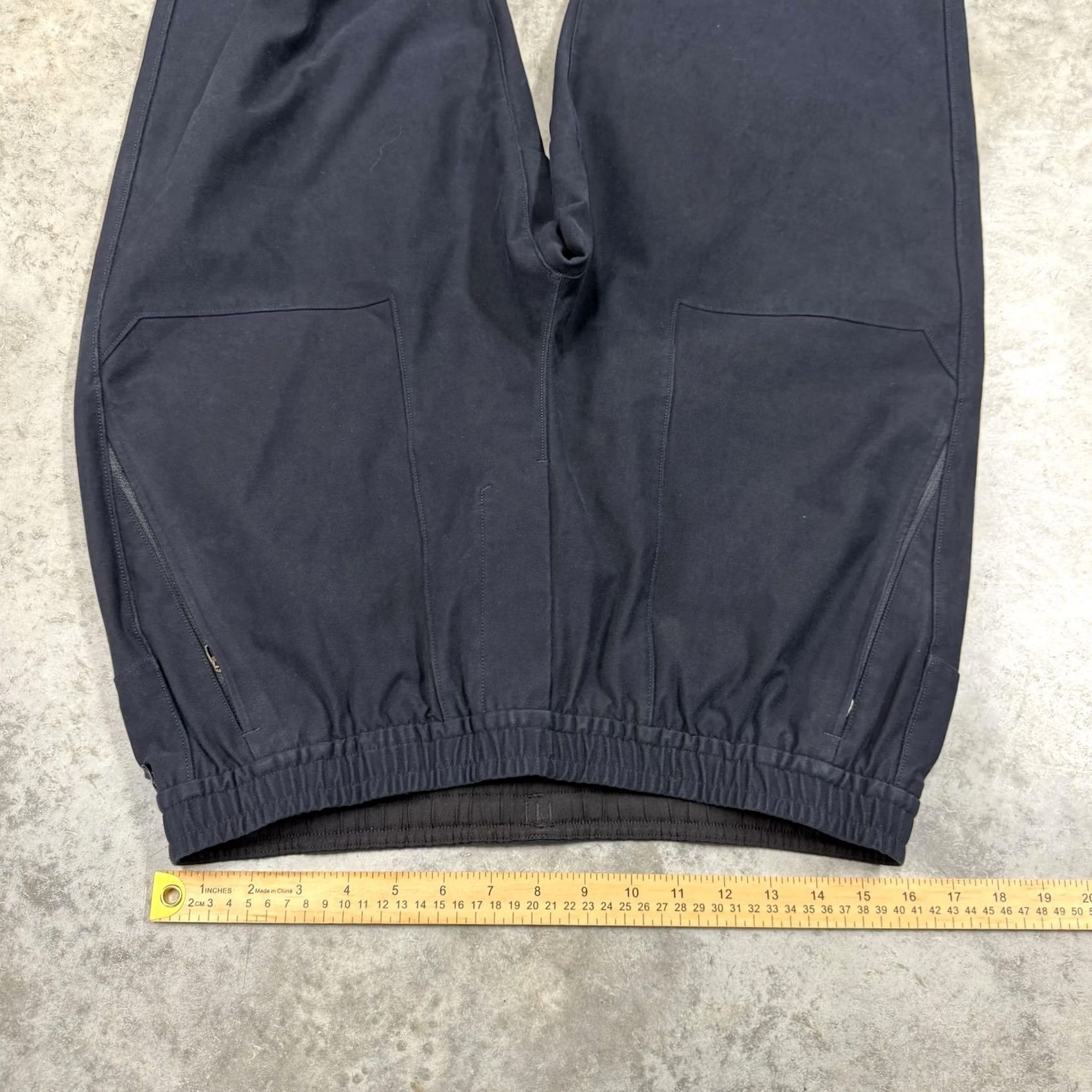 Lululemon Lululemon Joggers Pants Mens Large Black Tapered Leg Woven Canvas Elastic Waist Pockets Size US 33 - 6 Thumbnail