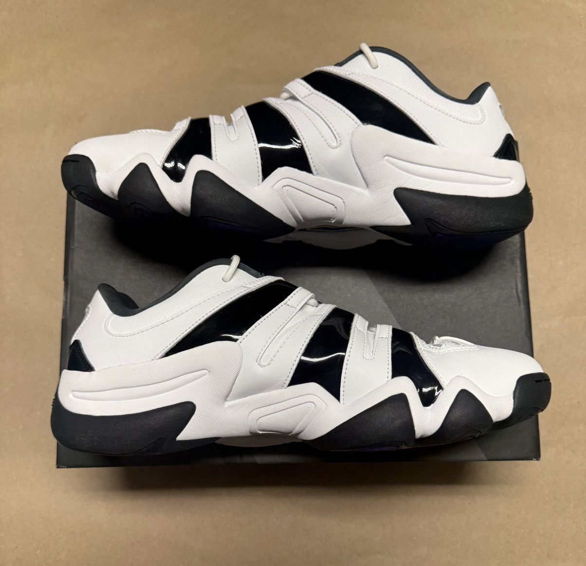 Nike Adidas Crazy 8 Low Kobe Mens size 14 Basketball Shoes Rare! Size US 14 / EU 47 - 2 Thumbnail