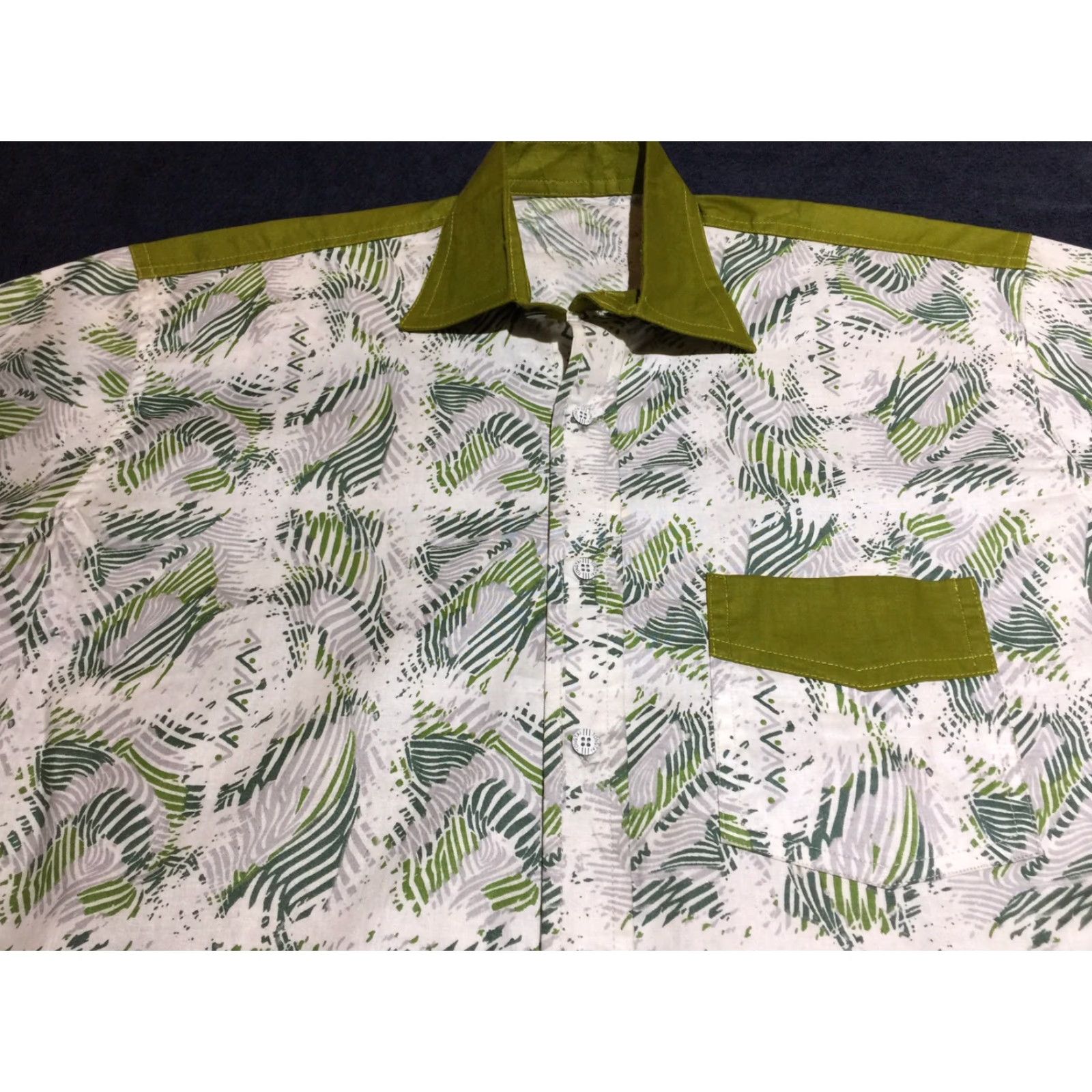 Vintage VINTAGE Unbranded Men's Button-Up Shirt XL Green Floral Short Sleeve Cotton Adult Size US XL / EU 56 / 4 - 2 Thumbnail