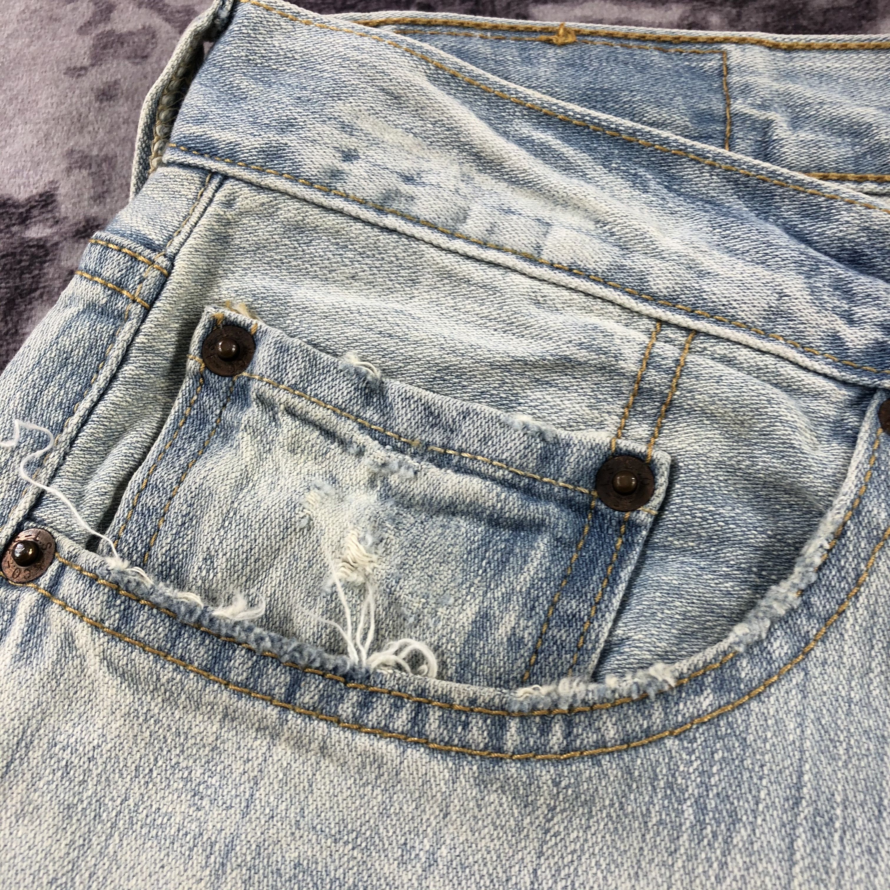 Levi's × Vintage Vintage 90s Light Wash Levis 501 Jeans-JM2905 Size US 34 / EU 50 - 10 Thumbnail