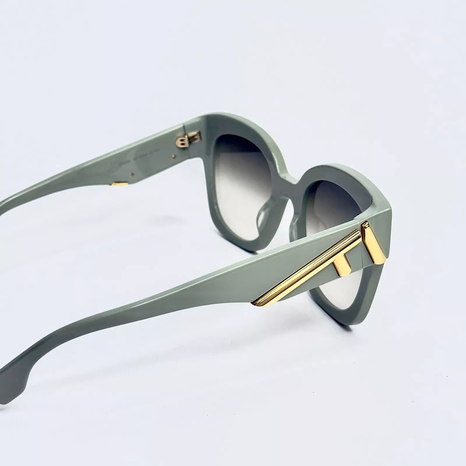 Fendi FENDI FIRST 40098 Green Fashion Sunglasses FE40098I 95P Size ONE SIZE - 3 Thumbnail