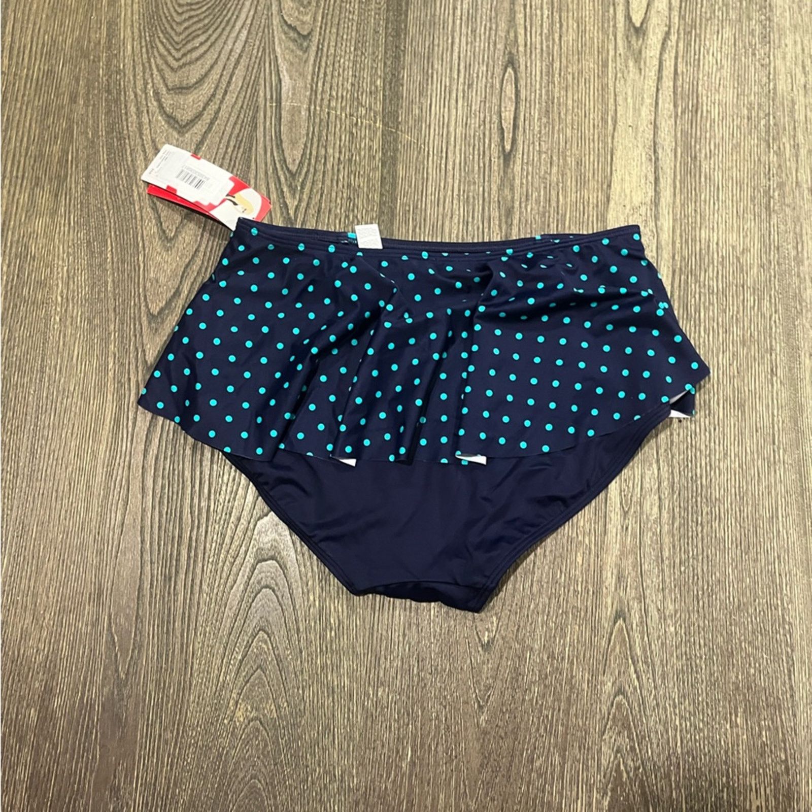 Spanx NWT Spanx Womens Flirty Skirted Swim Bottom Mid Rise Size 8 Size M / US 6-8 / IT 42-44 - 5 Thumbnail