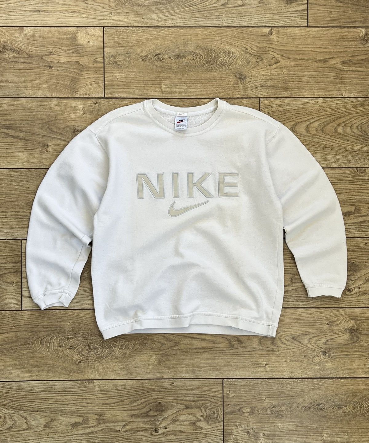 Nike Nike Sweatshirt Vintage Big Logo 90s Size M / US 6-8 / IT 42-44 - 1 Thumbnail