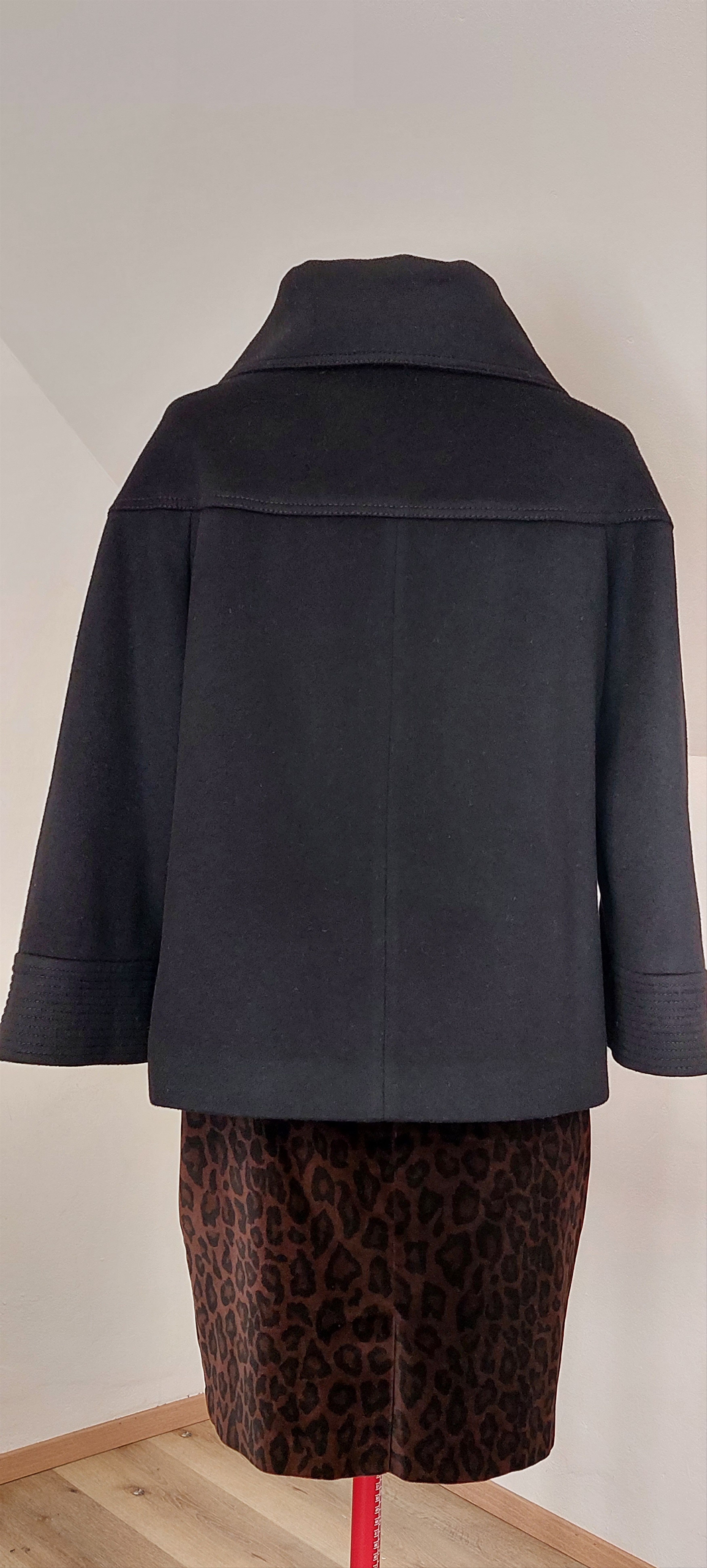 Vintage Early 2000s Y2K Minimal Wool Cropped Coat Size M / US 6-8 / IT 42-44 - 2 Thumbnail