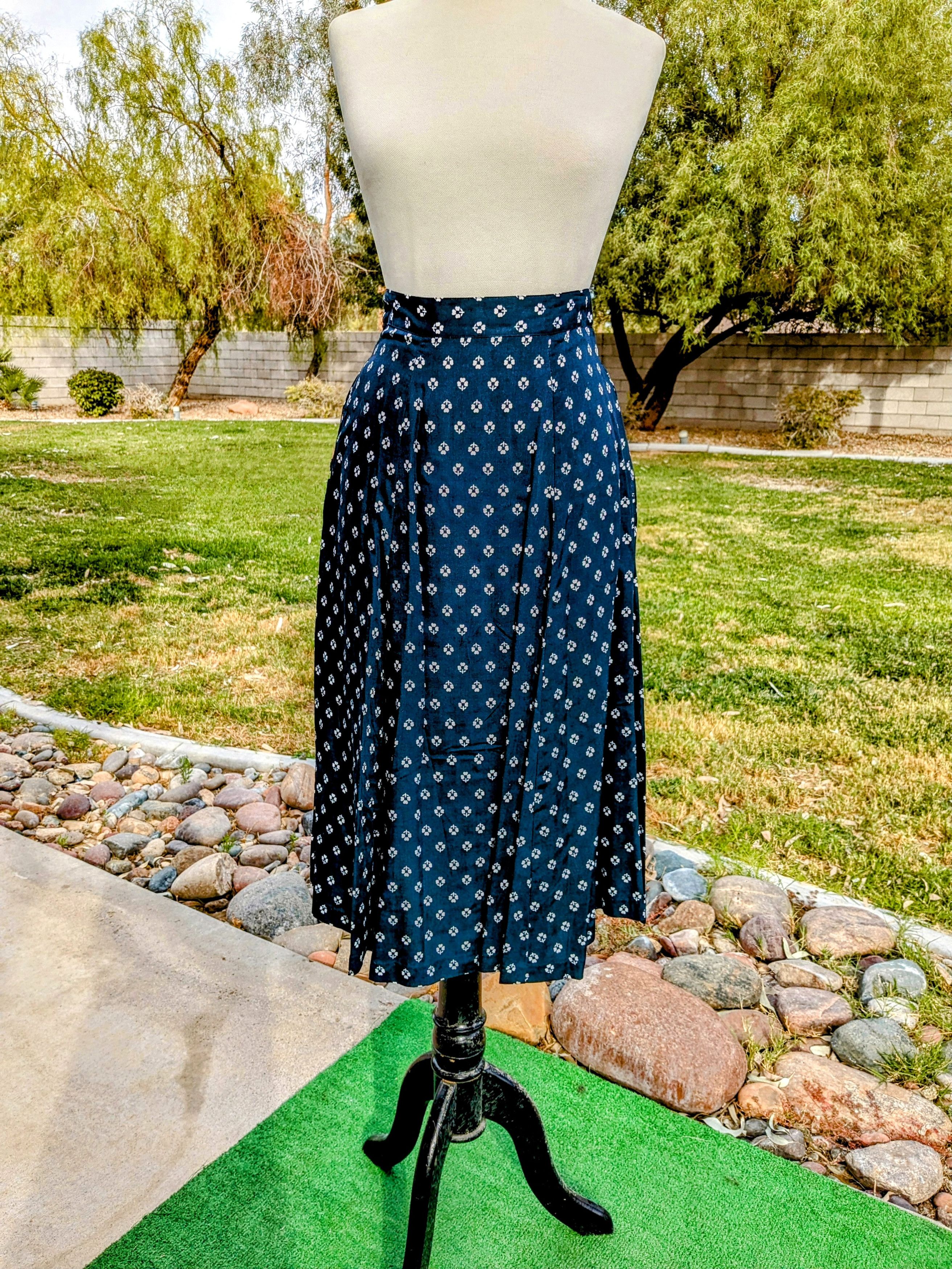 Esprit Vintage ESPRIT Retro Flower Print Button Down Maxi Skirt Size 26" / US 2 / IT 38 - 2 Thumbnail