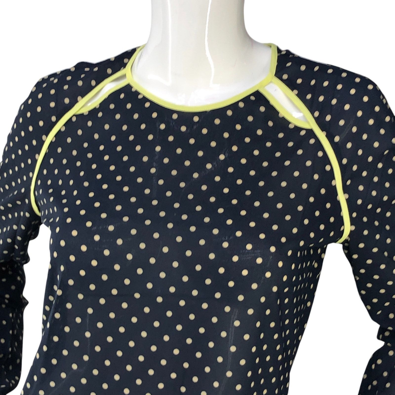 Adolfo Dominguez Adolfo Dominguez Size 38 US 6 Top Blouse Polka Dot Keyhole Size M / US 6-8 / IT 42-44 - 2 Thumbnail