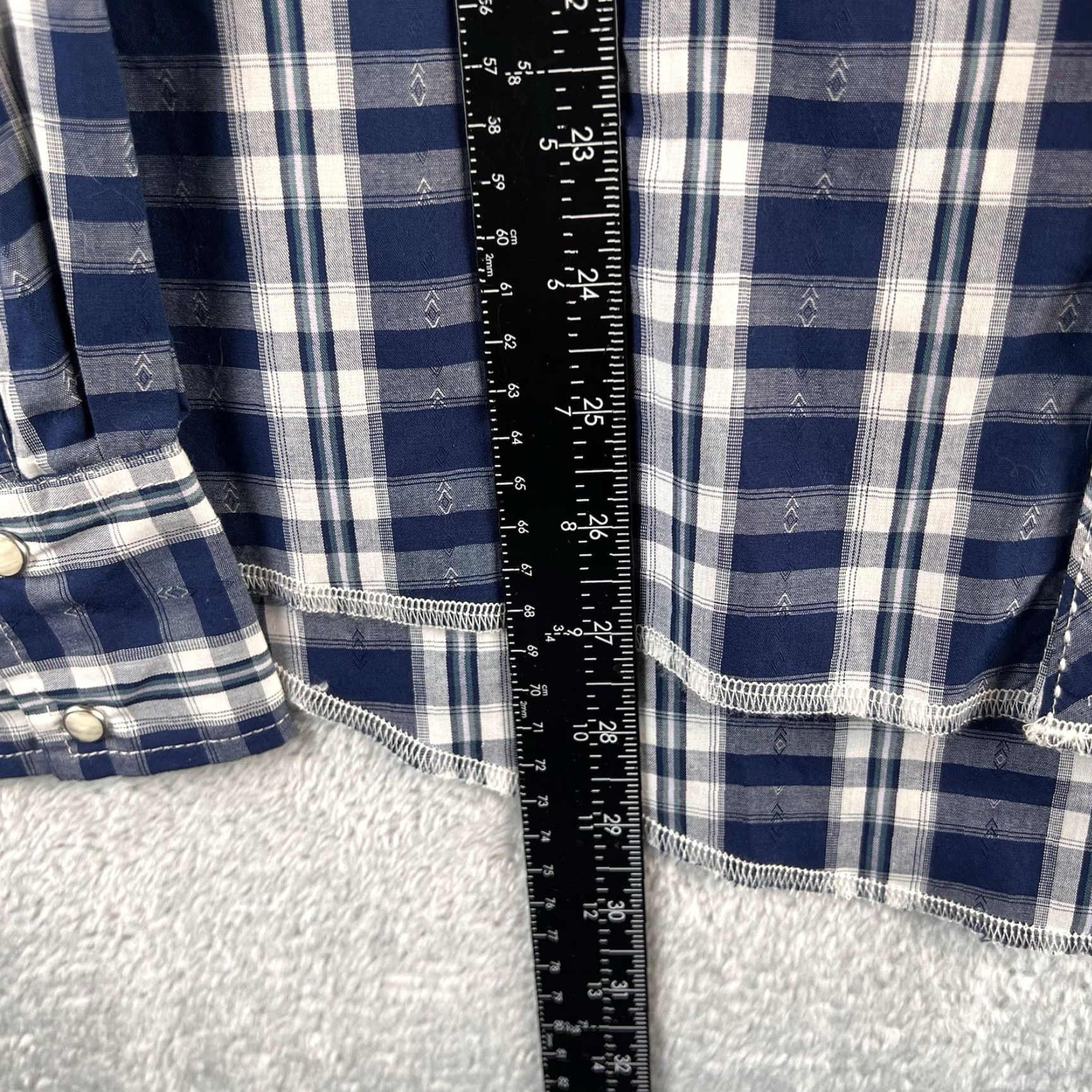 Wrangler VINTAGE Wrangler Plaid Pearl Snap Shirt Mens L Western Cowboy MVG227M Size US L / EU 52-54 / 3 - 5 Thumbnail