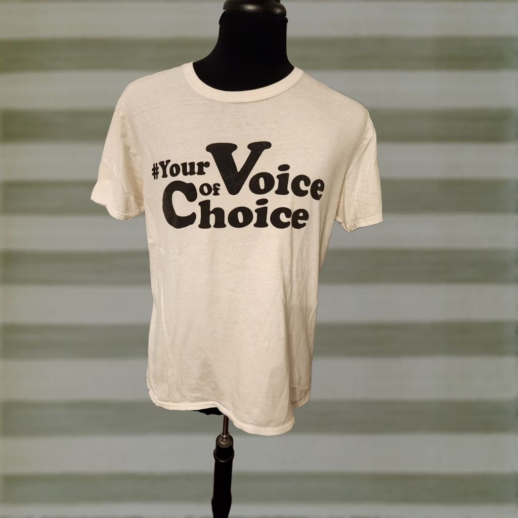 Gildan Blake Shelton The Voice White Double Sided Graphic T Shirt Size Large Mens Shirt Size US L / EU 52-54 / 3 - 1 Thumbnail