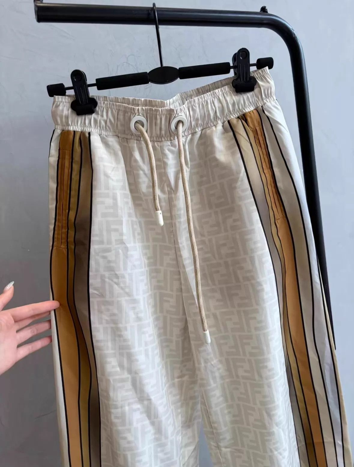 Fendi Fendi All-Over FF Monogram Sweatpants 99 New XS Size 25" / US 0 / IT 36 - 2 Thumbnail