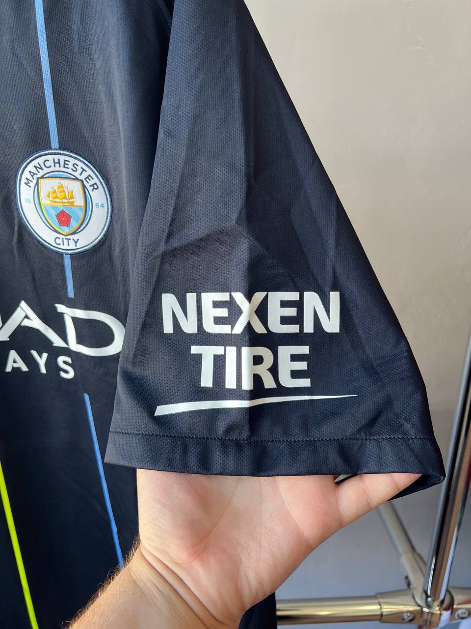 Nike 2018/19 MANCHESTER CITY #33 G. JESUS AWAY SOCCER JERSEY 3XL Size US XXL / EU 58 / 5 - 8 Thumbnail
