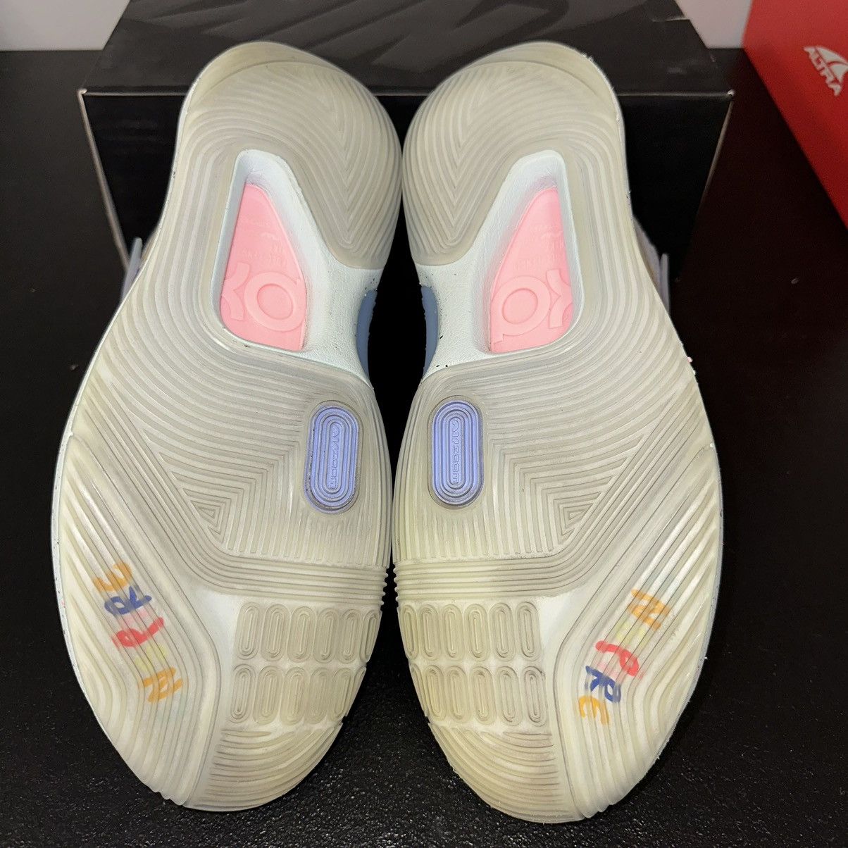 Nike Size 12 - Nike KD14 Enspire Friends And Family Basketball Size US 12 / EU 45 - 5 Thumbnail