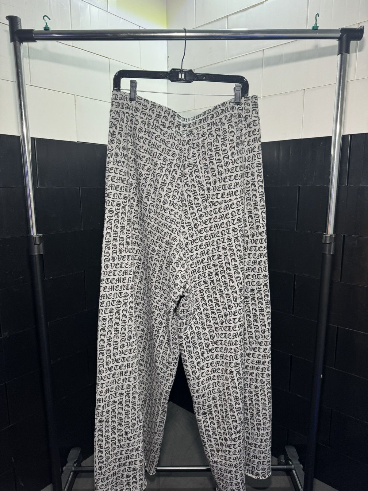 Vetements Vetements Gothic Monogram Sweatpants Size S Size US 32 / EU 48 - 2 Thumbnail