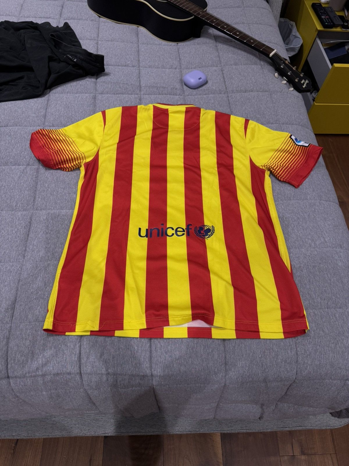 Nike BARCELONA BARCA CATALONIA FLAG KIT 2013-2014 ERA Size US L / EU 52-54 / 3 - 6 Thumbnail