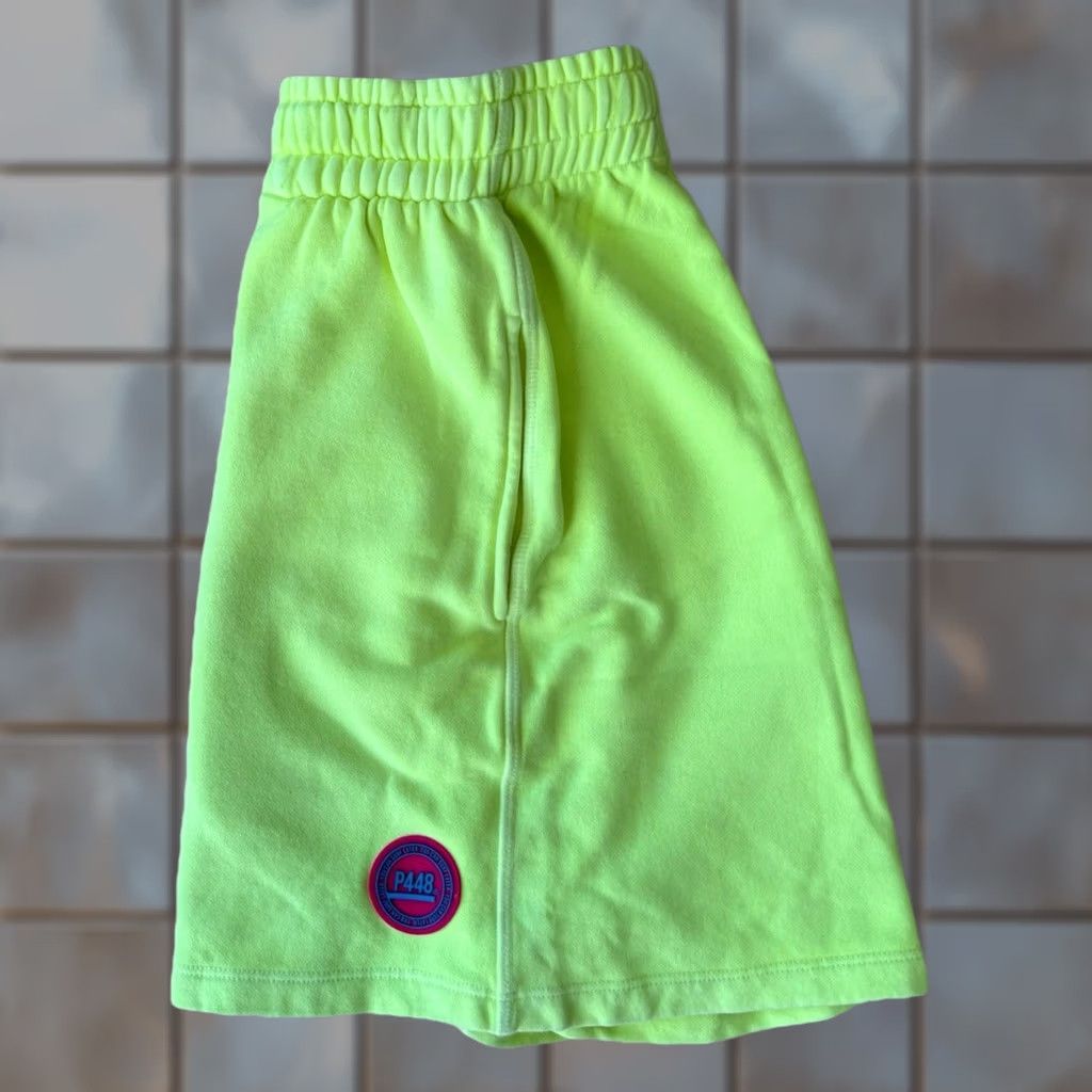 P448 P448 Shorts Medium Neon Green Fleece Summer Streetwear Italy Casual NWT Mens Regular M 28in Zip Zipper Cotton Size US 28 / EU 44 - 1 Thumbnail