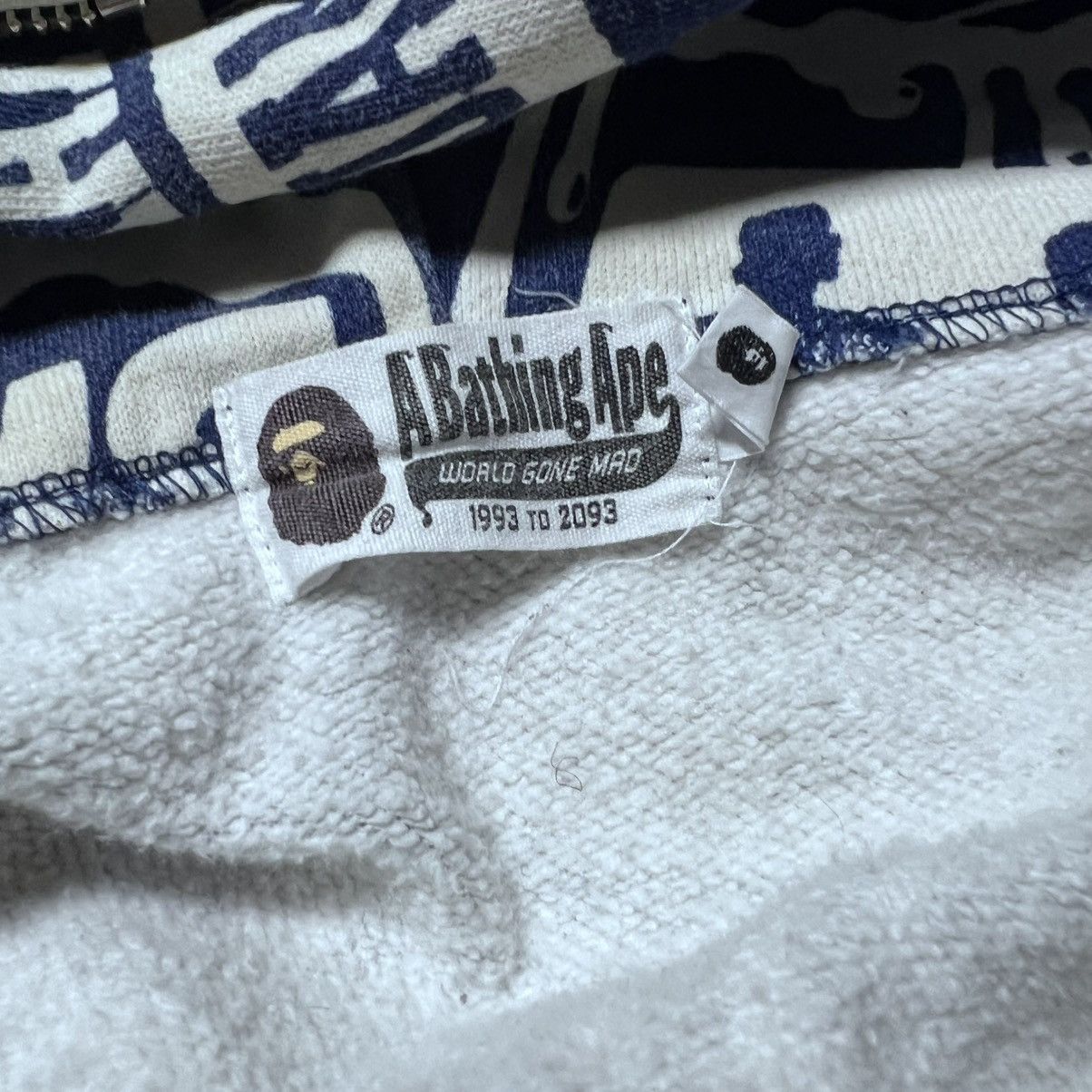 Bape 2011 Bape glow in the dark AOP hoodie Size US XL / EU 56 / 4 - 7 Thumbnail