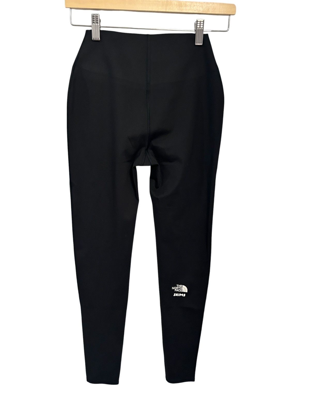 The North Face The North Face x SKIMS Refina Leggings onyx Small new Size 26" / US 2 / IT 38 - 1 Thumbnail