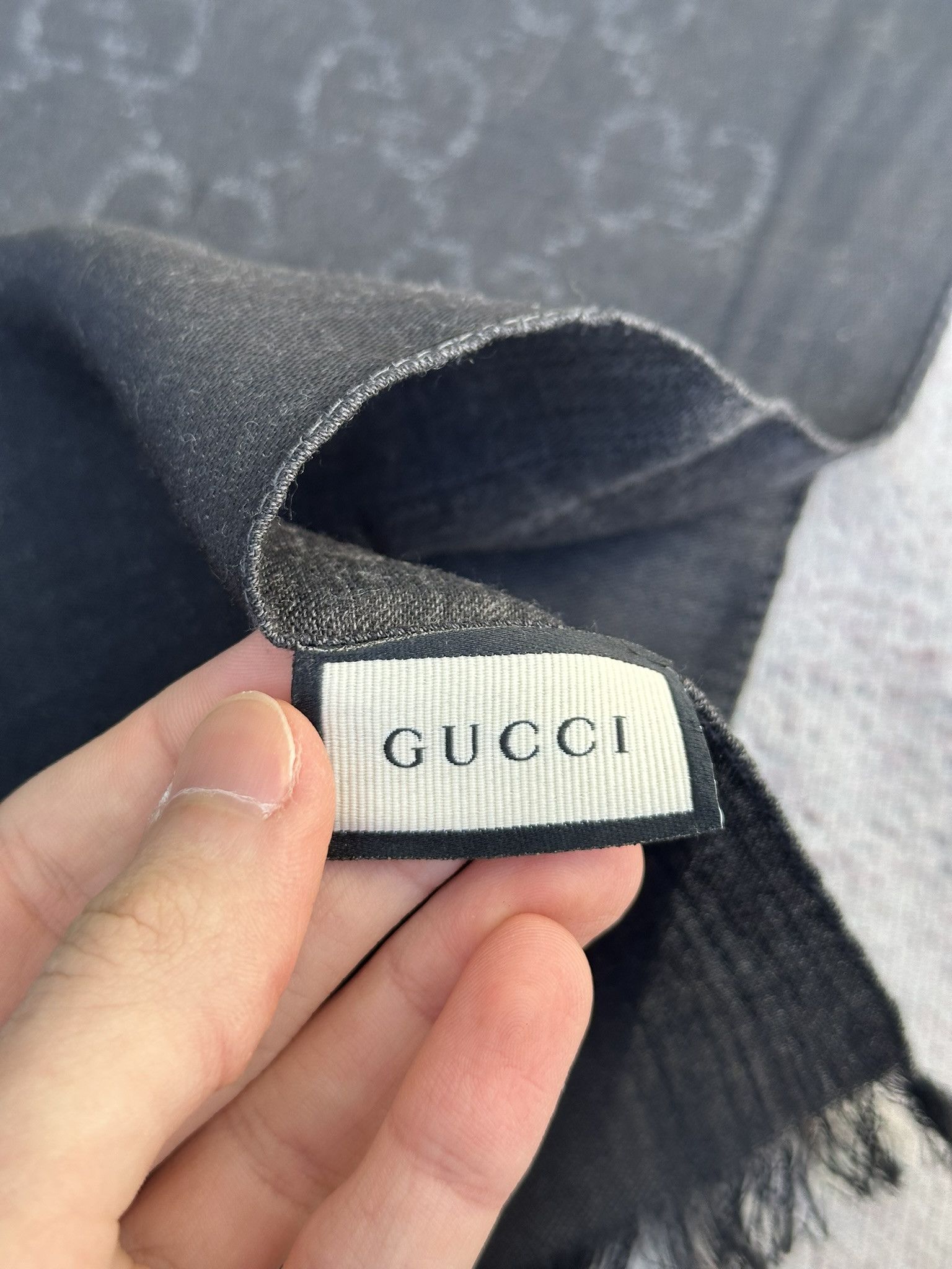 Gucci Gucci Shawl GG Monogram Wool and Silk Gray Logo Size ONE SIZE - 3 Thumbnail